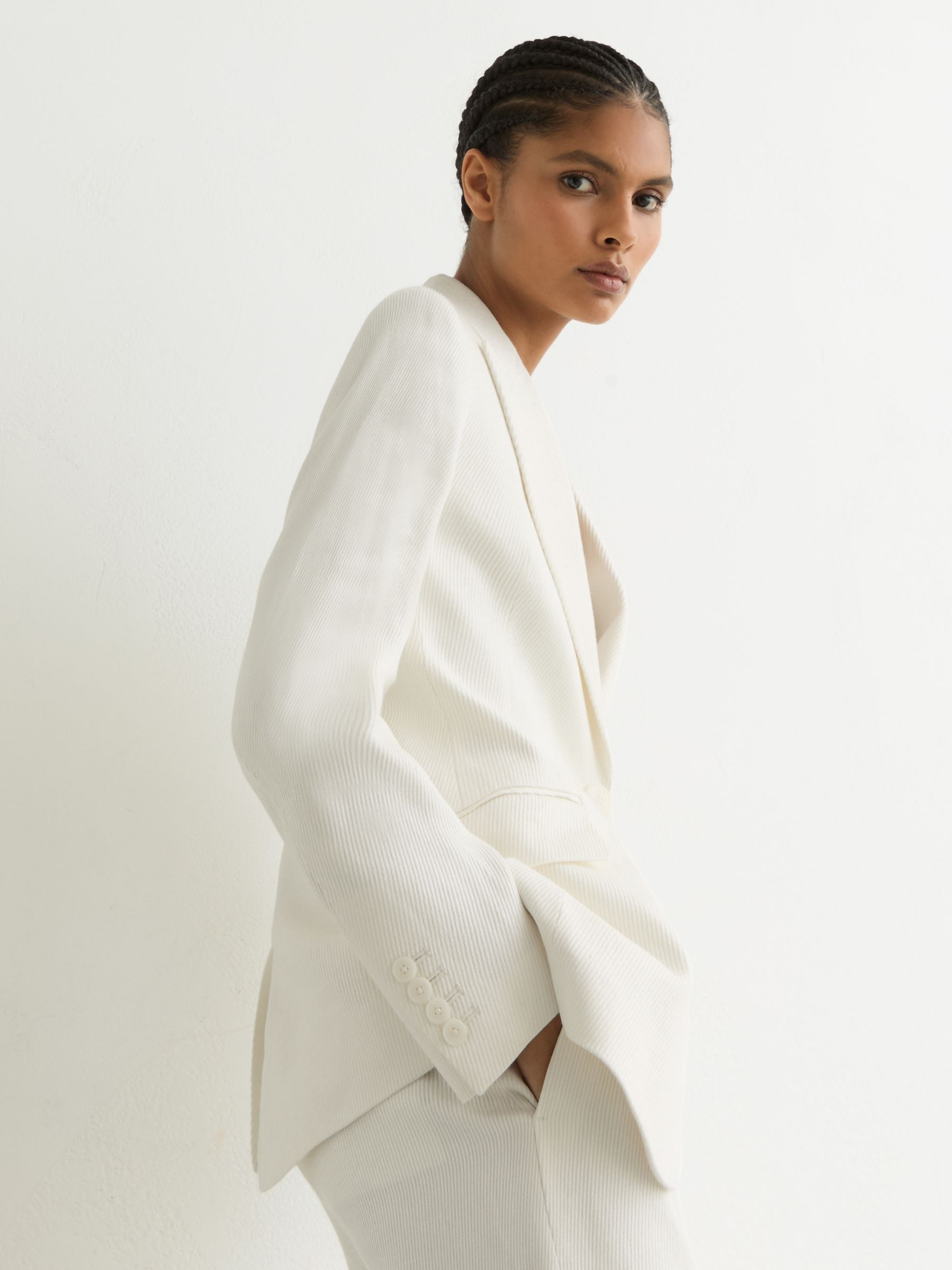 Linen-Blend Single-Breasted Suit Jacket in White - image 5