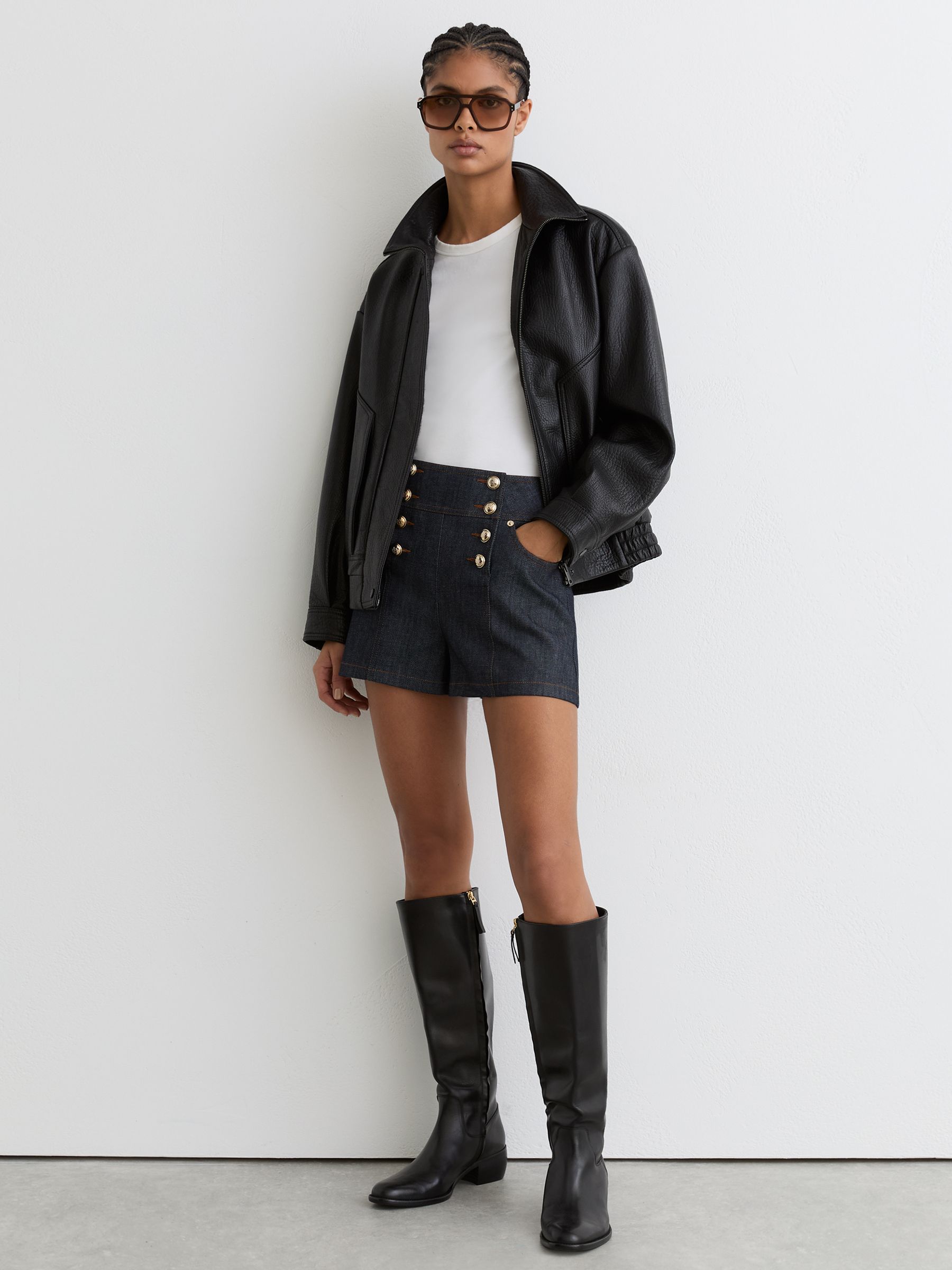 Button-Detail Denim Shorts in Dark Blue - Image 4 of 6