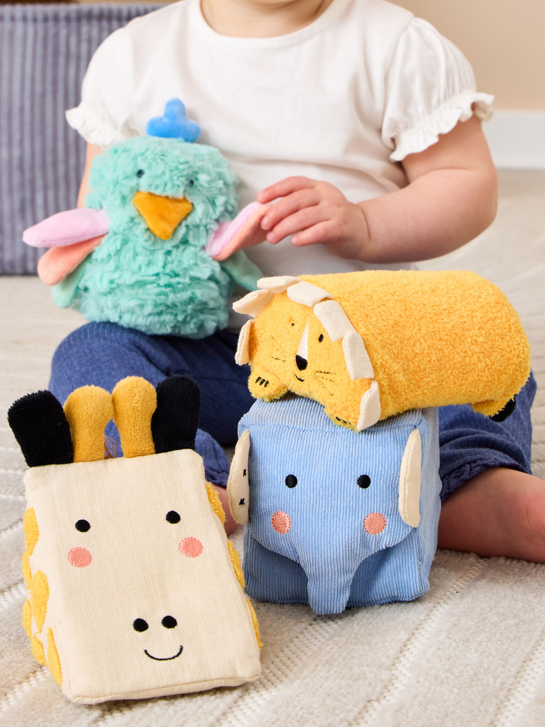 Yellow Safari Stacking Animals - Image 1 of 2 Yellow Safari Stacking Animals - Image 1 of 2