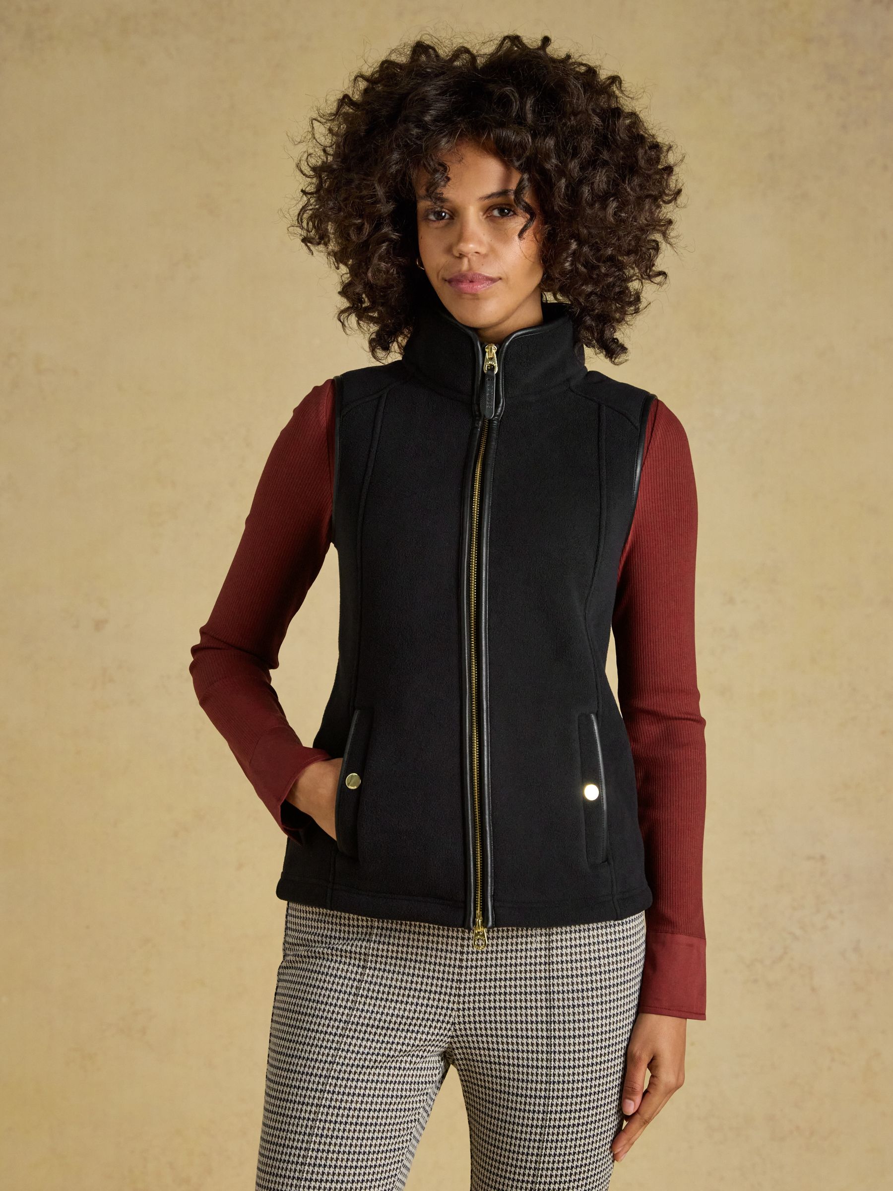 Heritage Black Regular Polar Fleece Gilet - Image 1 of 8
