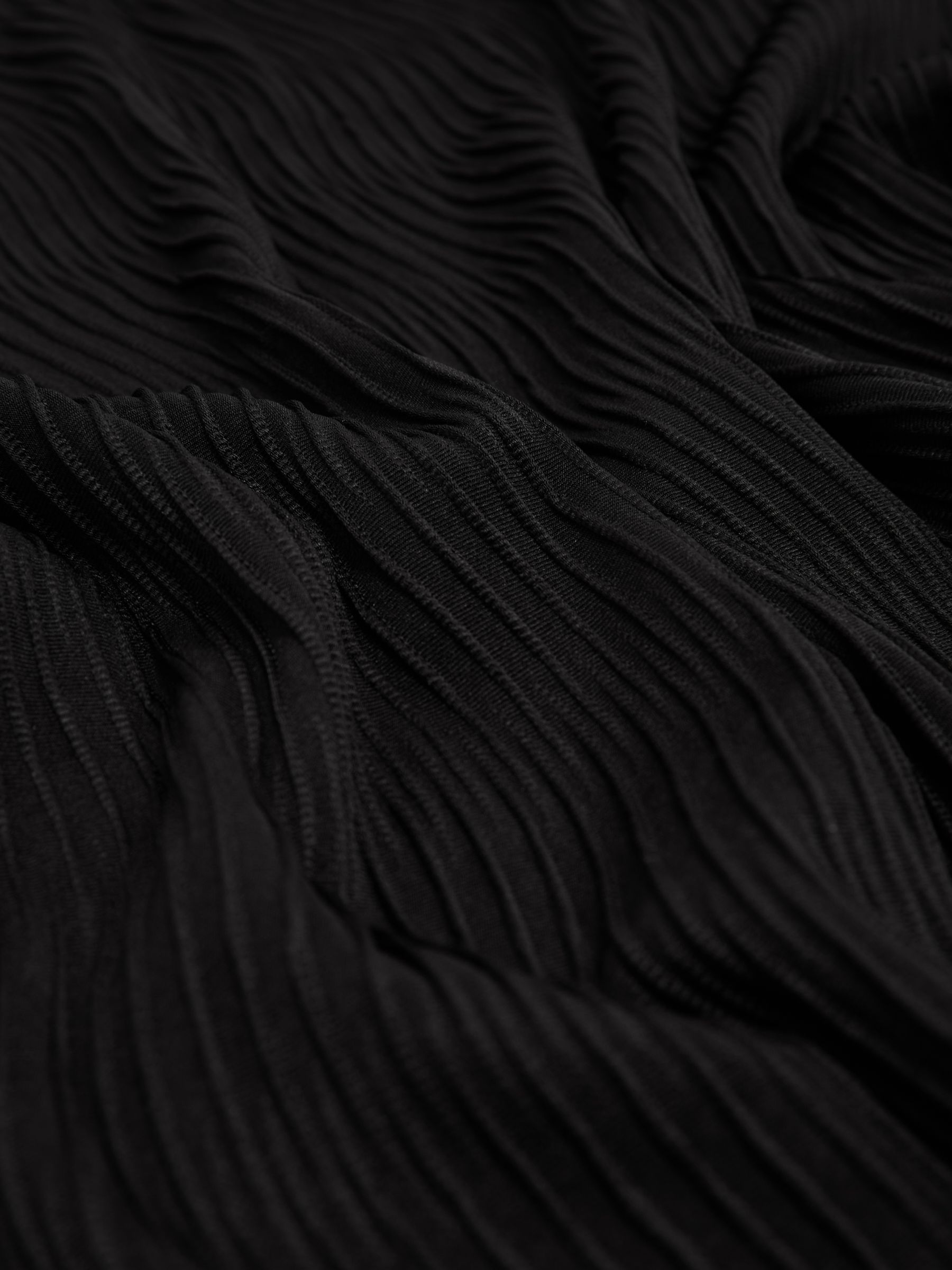 Textured-Wave Relaxed-Fit T-Shirt in Black - image 3