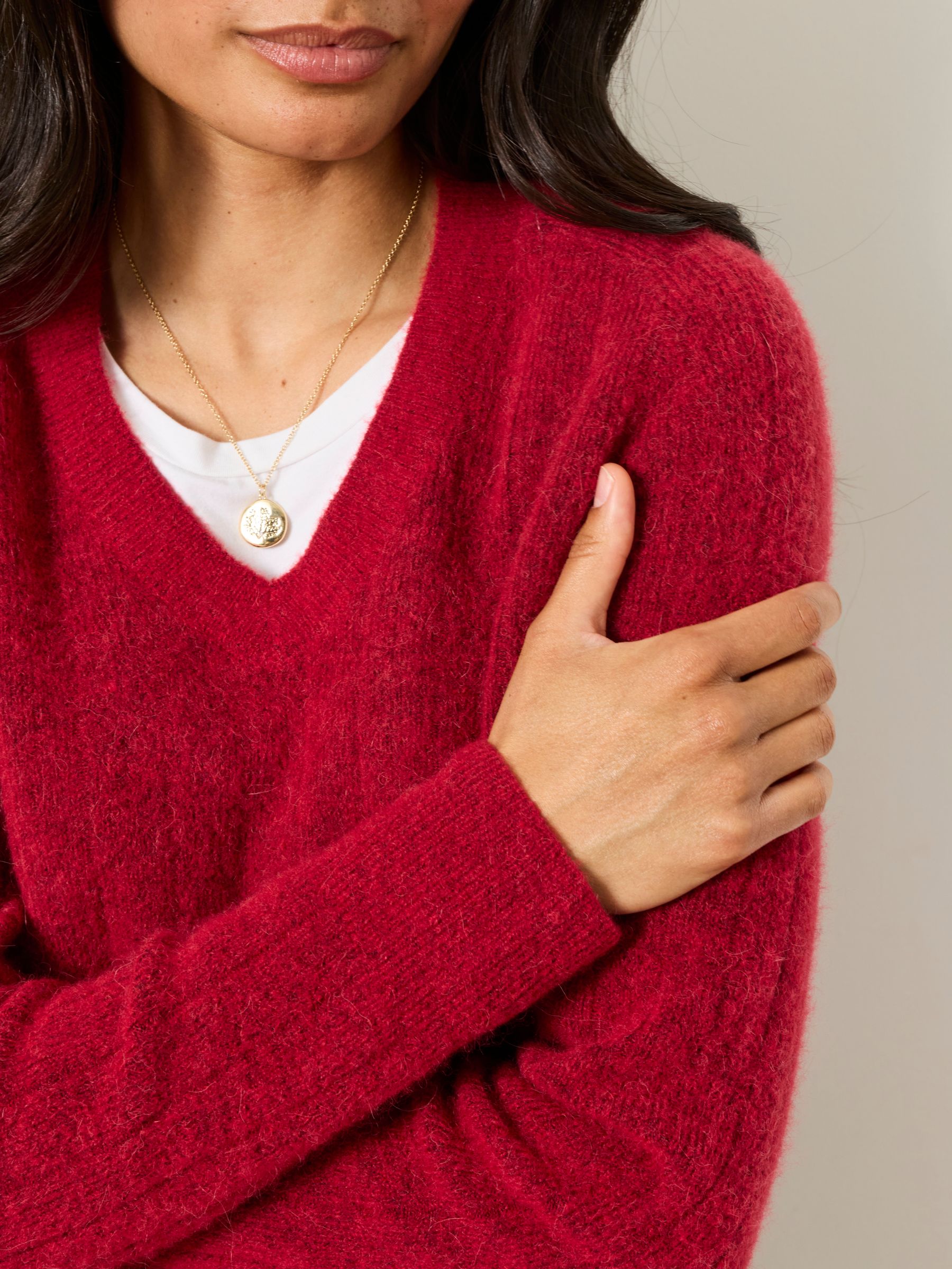 Halle Red Knitted V Neck Jumpers - Image 3 of 6