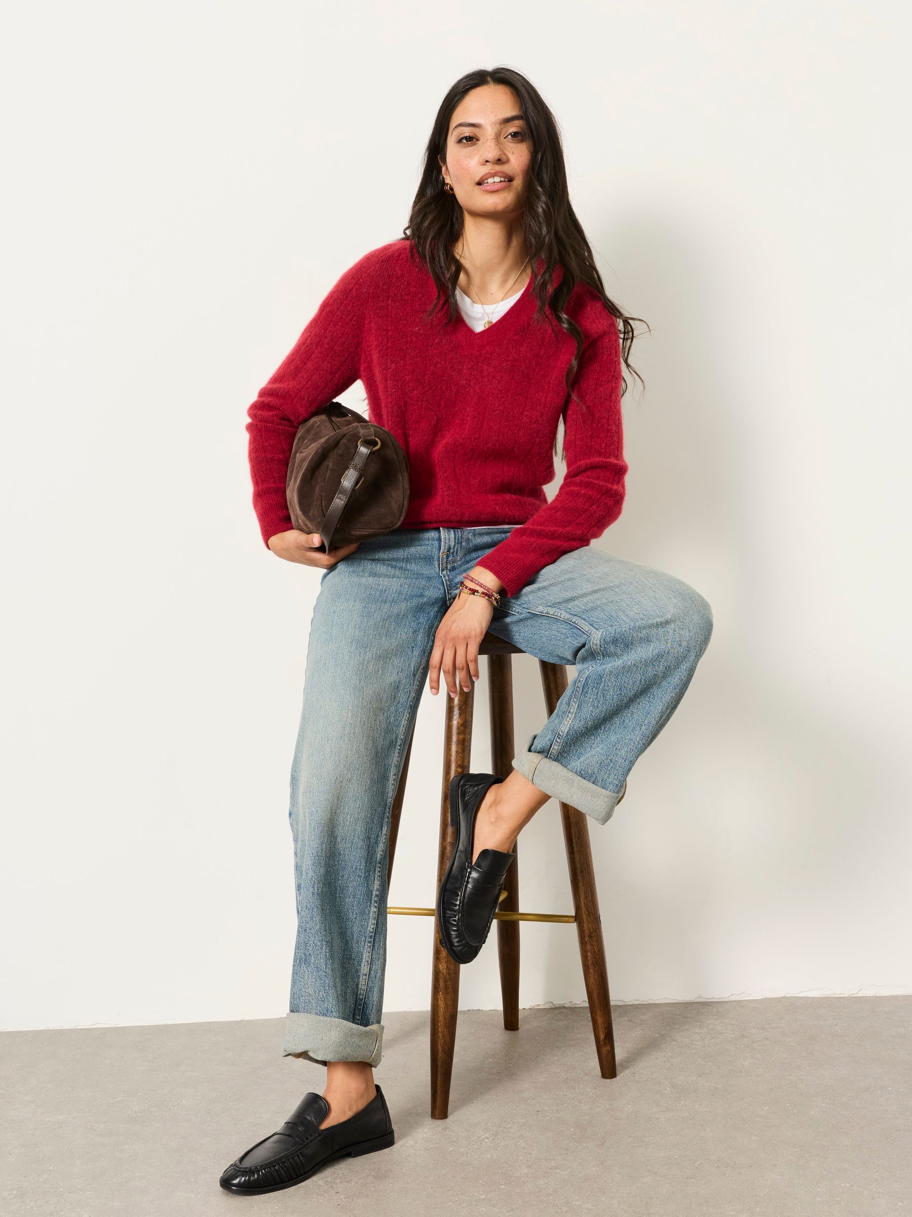 Halle Red Knitted V Neck Jumpers - Image 5 of 6