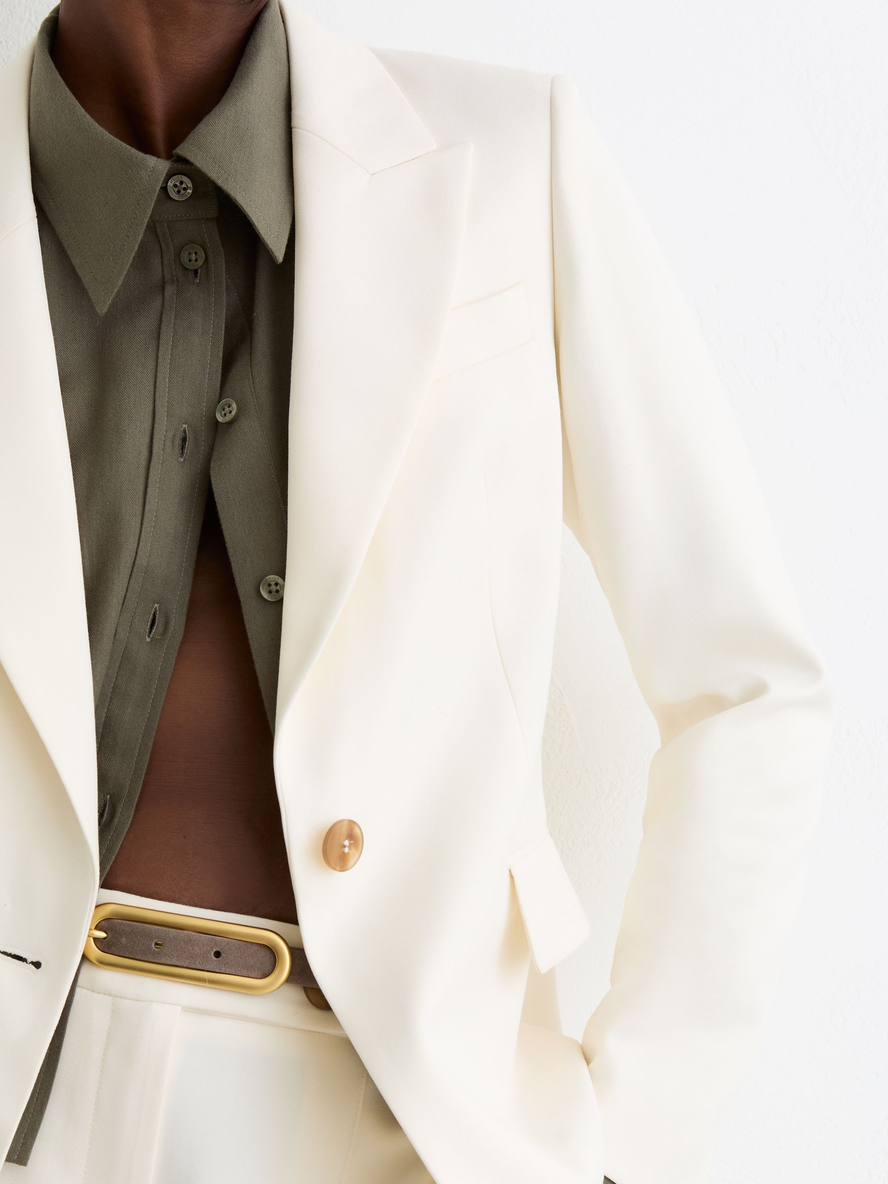 Single-Breasted Tailored Blazer in Cream - Image 7 of 8