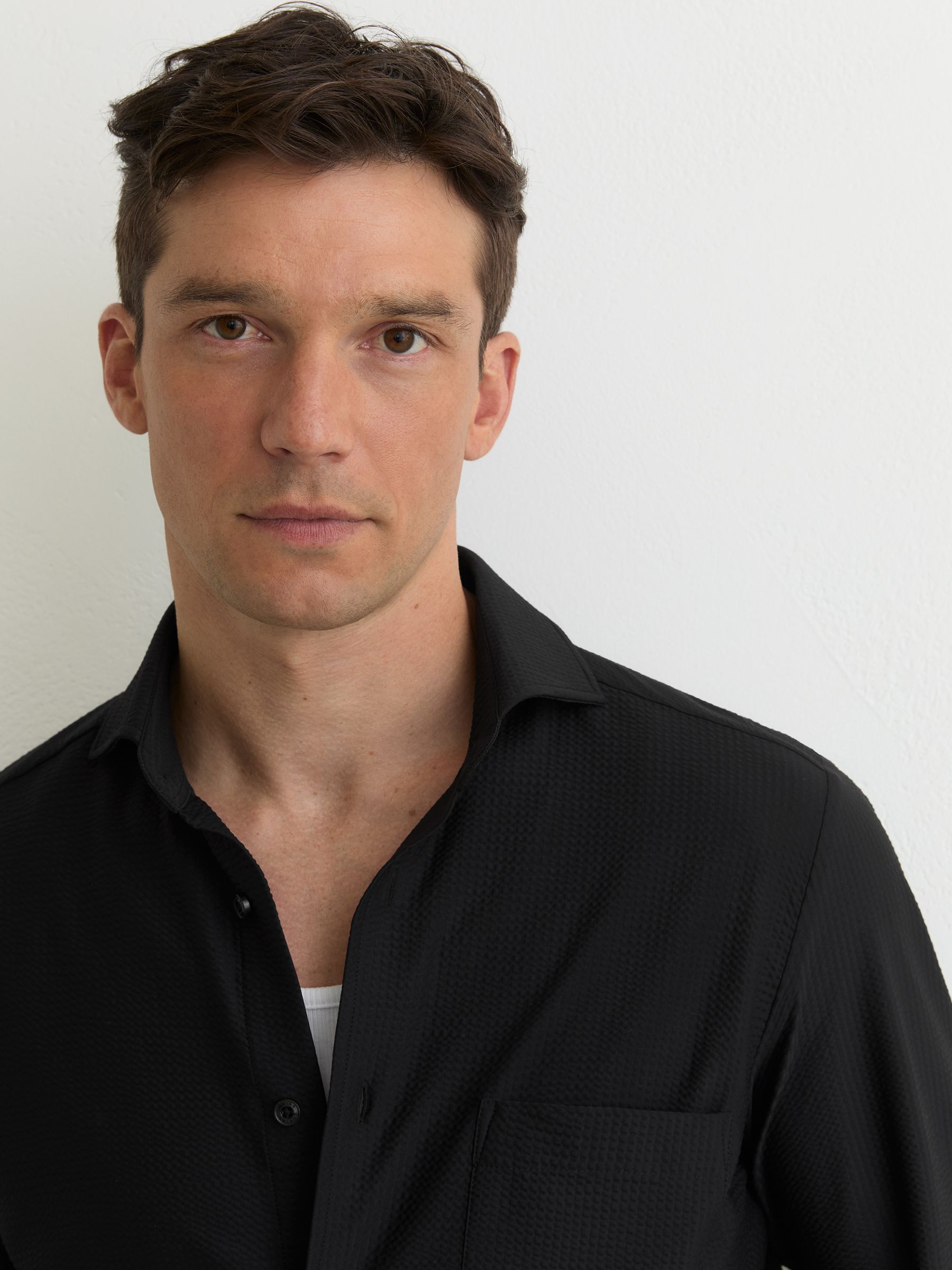 Seersucker Cutaway-Collar Regular-Fit Shirt in Black - Image 4 of 6