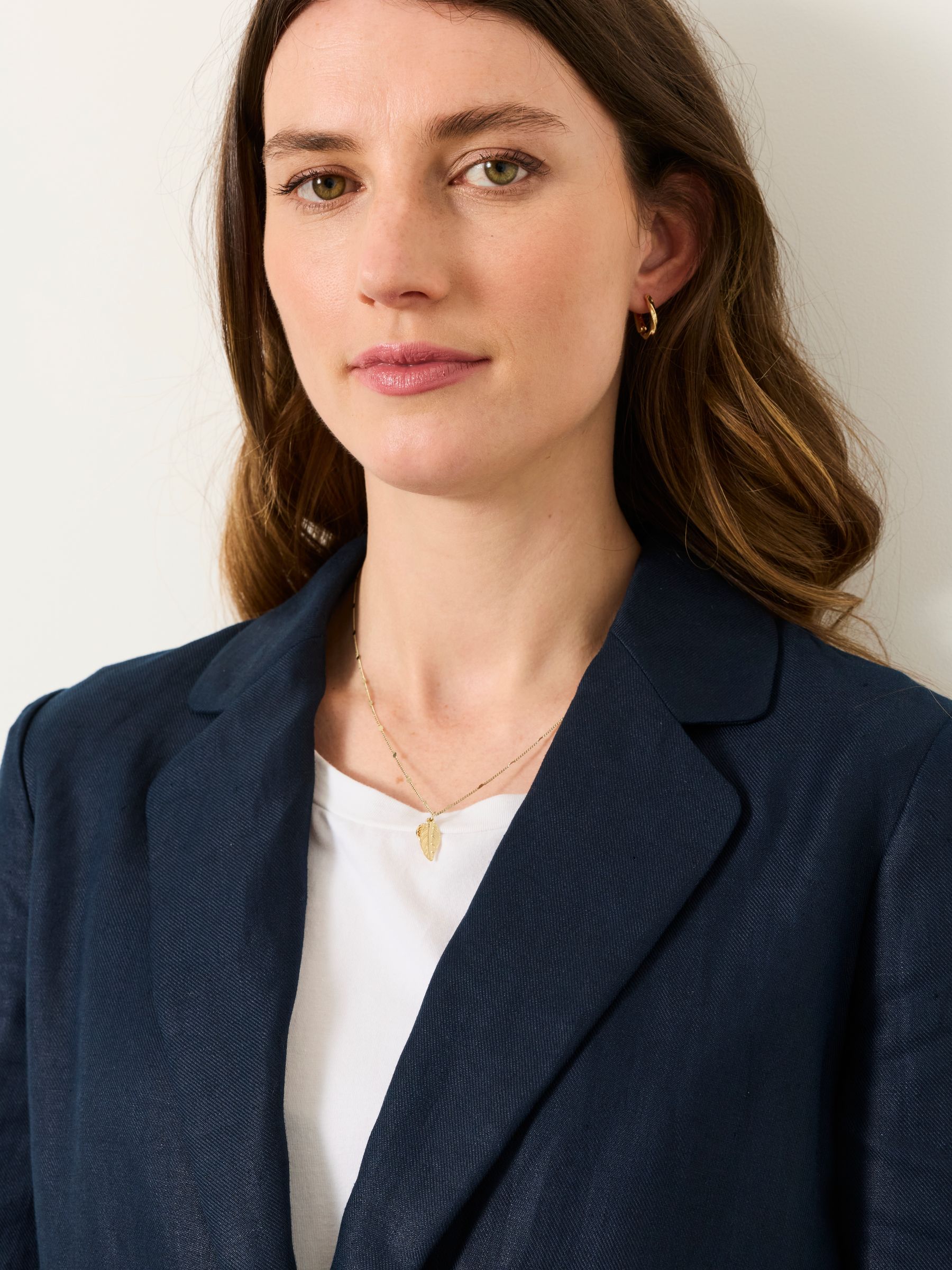 Lyla Navy Petite Linen Blazer - Image 3 of 6