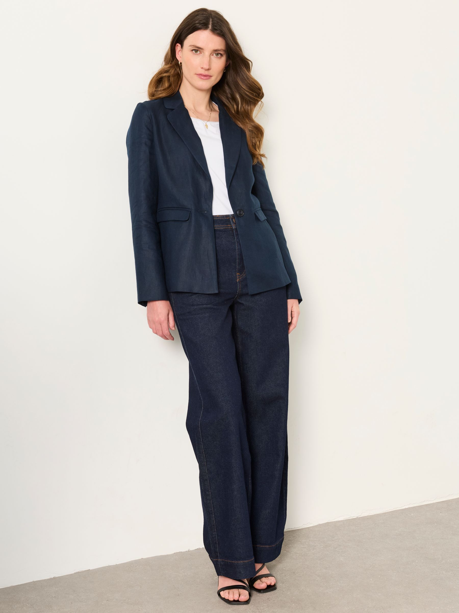 Lyla Navy Petite Linen Blazer - Image 4 of 6