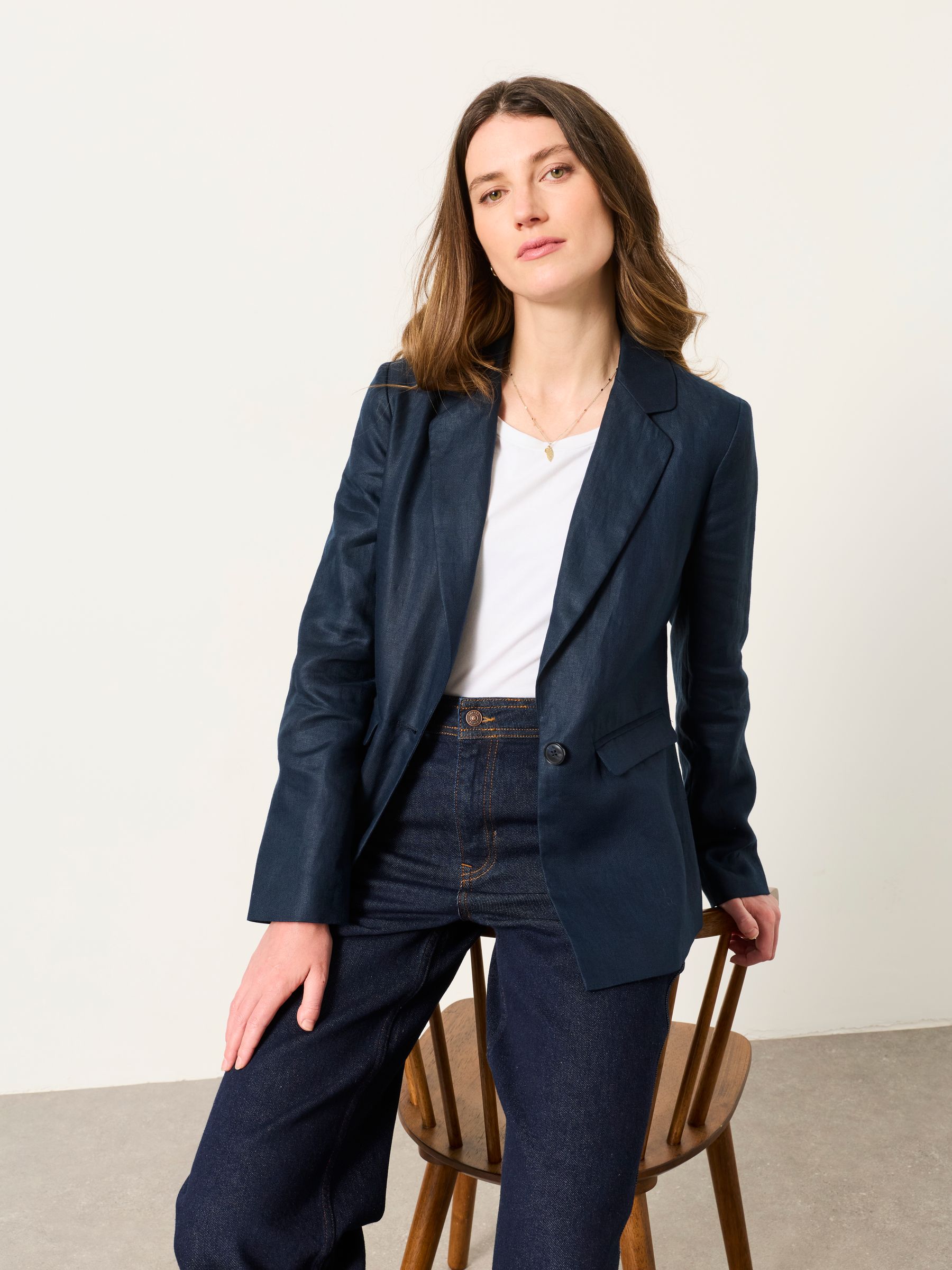 Lyla Navy Petite Linen Blazer - Image 5 of 6