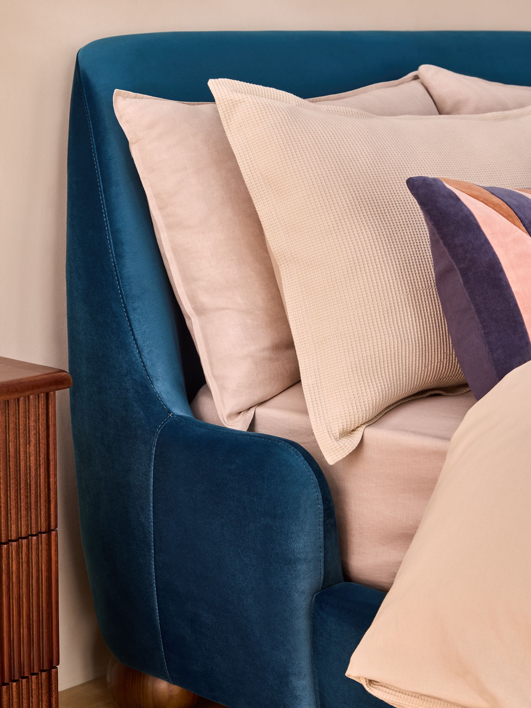 Ellio Bed in Petrol Blue Velvet - Image 5 of 5 Ellio Bed in Petrol Blue Velvet - Image 5 of 5