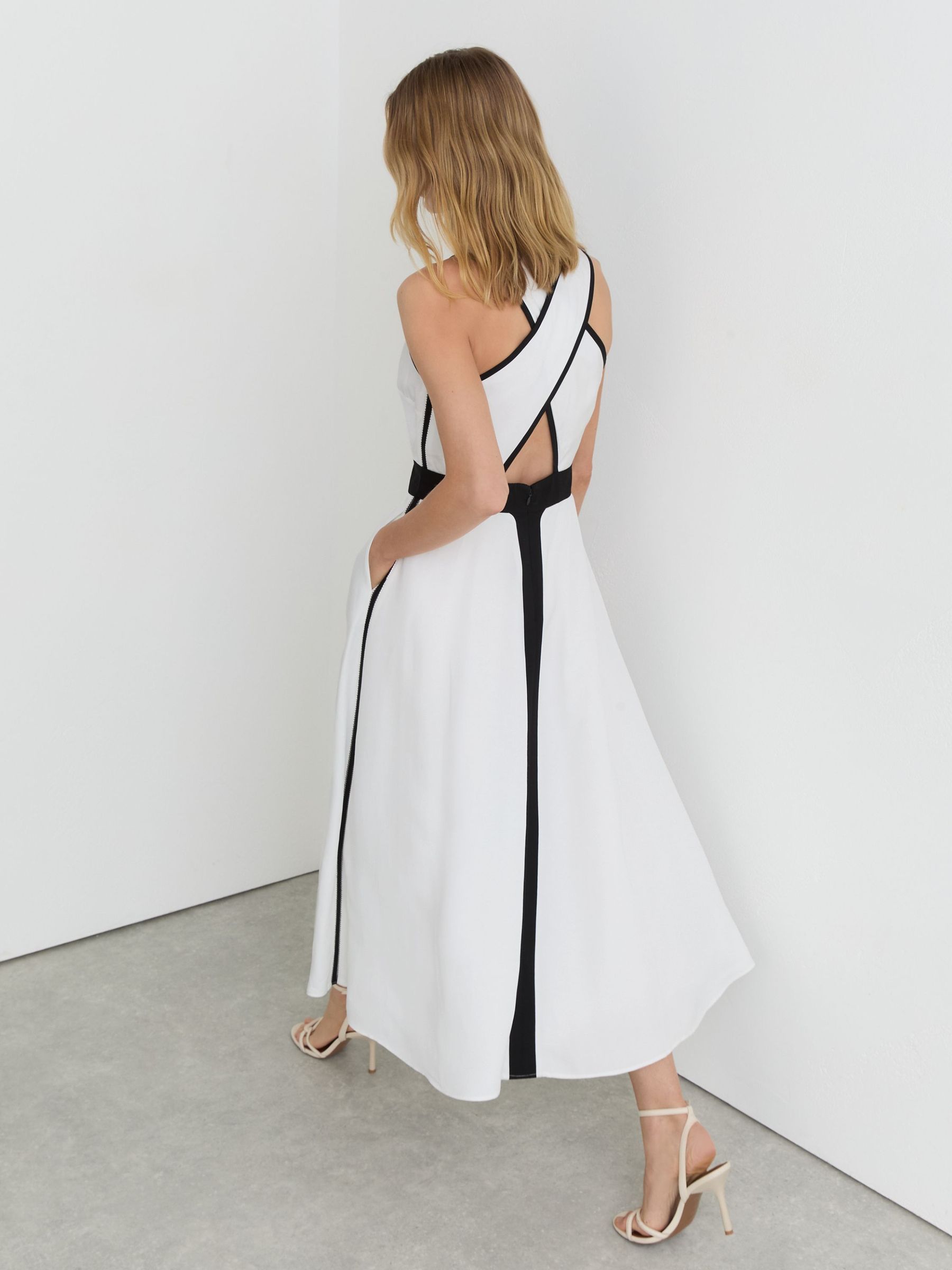 Petite Contrast-Trim Cross-Back Midi Dress with Linen in Ivory/Black - Image 4 of 7