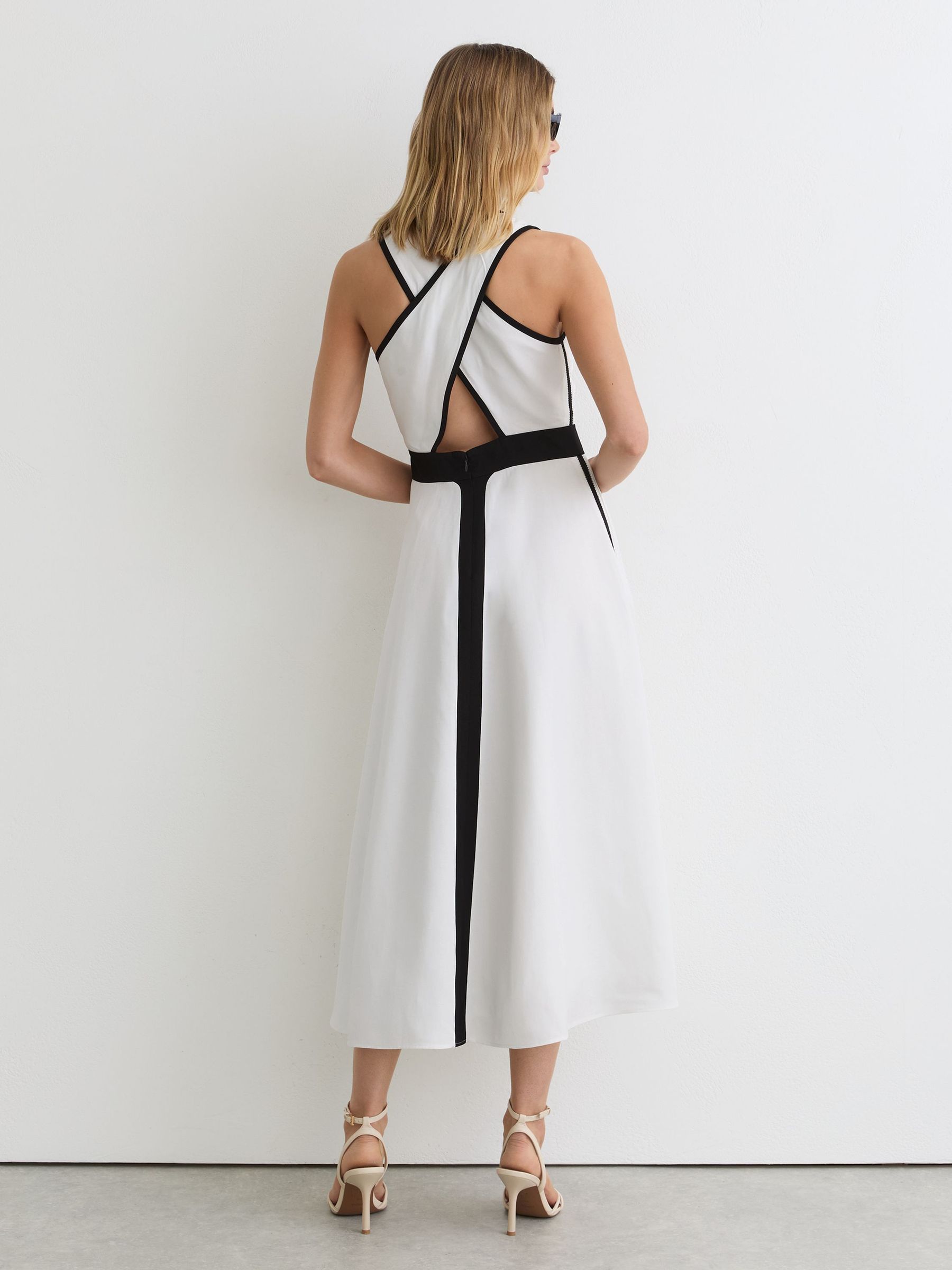 Petite Contrast-Trim Cross-Back Midi Dress with Linen in Ivory/Black - Image 5 of 7