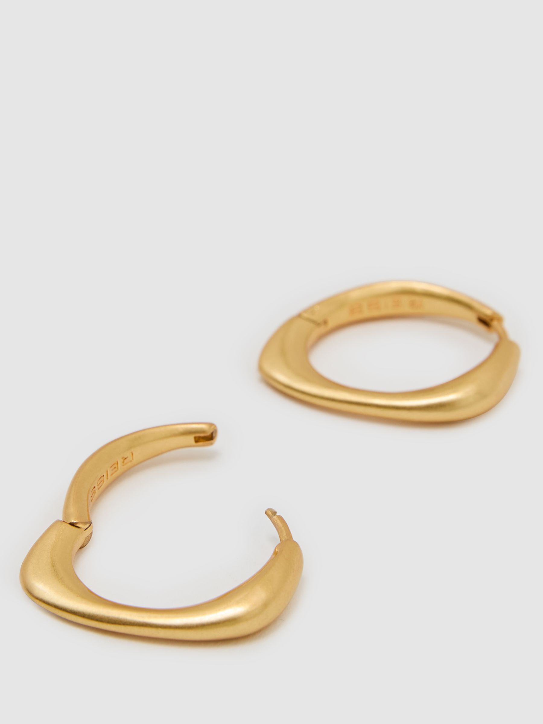 Smooth Curve Hoop Earrings in Gold - Image 3 of 4