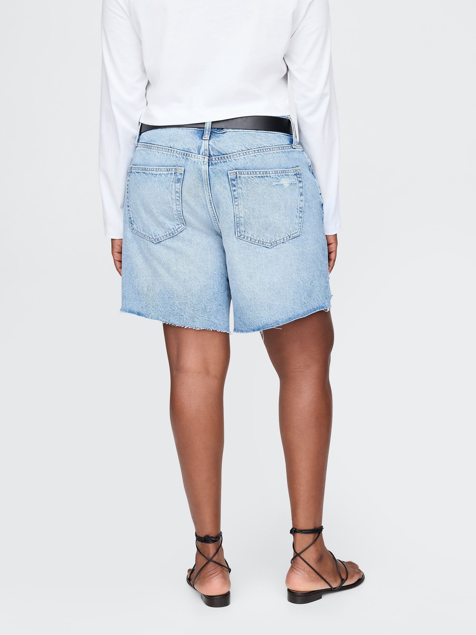 Medium Wash 8inch Mid Rise '90s Loose Denim Bermuda Shorts - Image 3 of 6