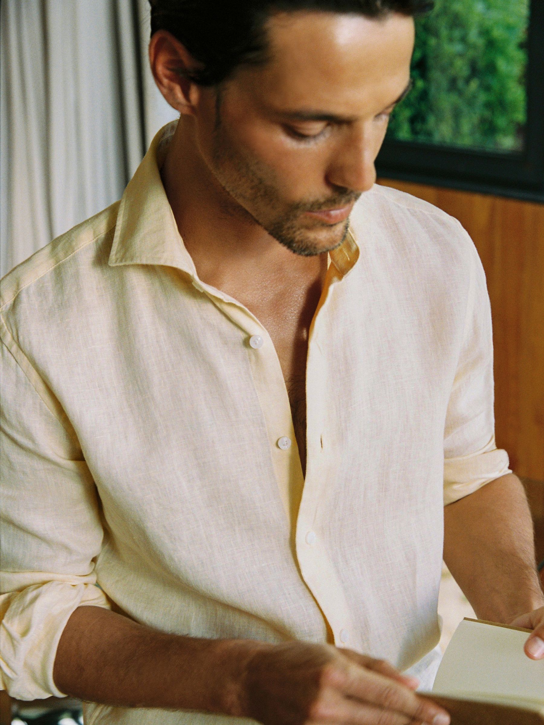 Linen Cutaway-Collar Regular-Fit Shirt in Buttermilk Yellow - image 3