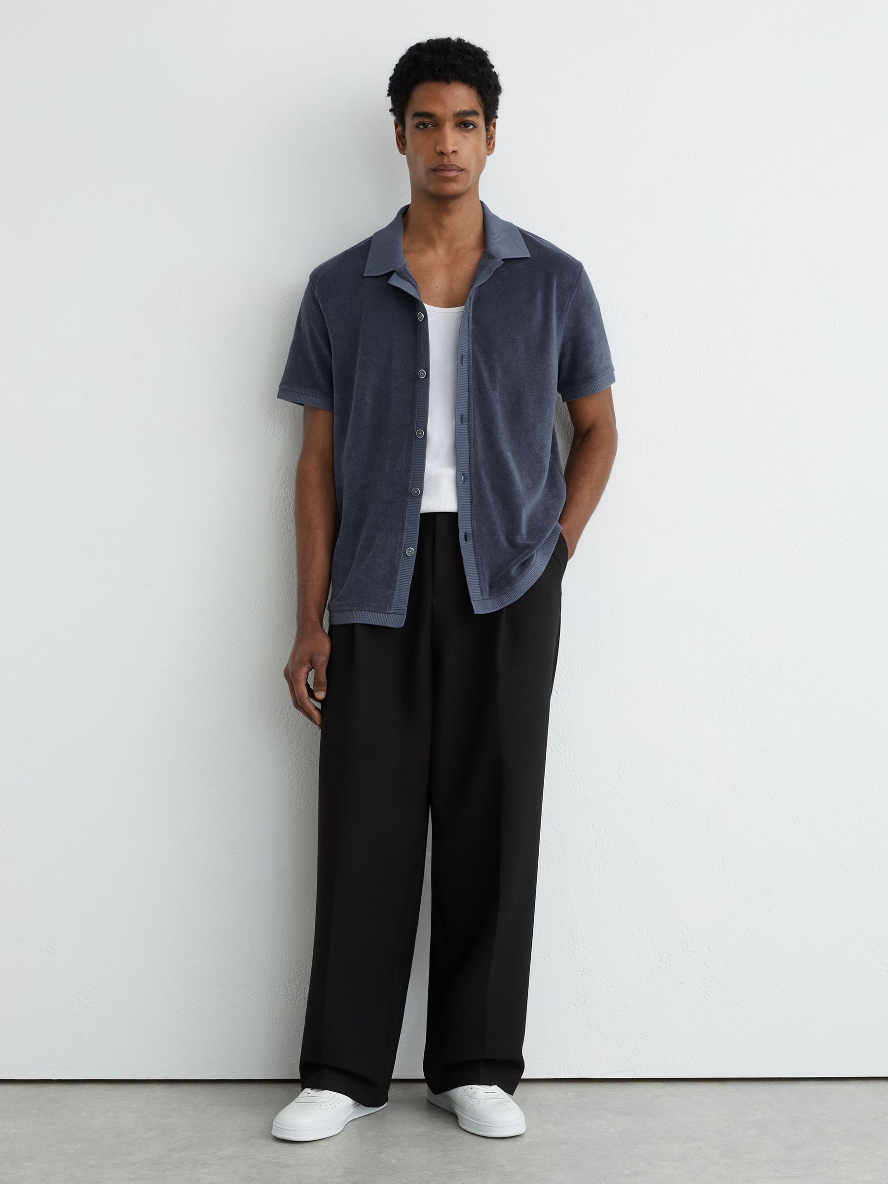 Towelling Short-Sleeve Shirt in Airforce Blue - Image 3 of 6