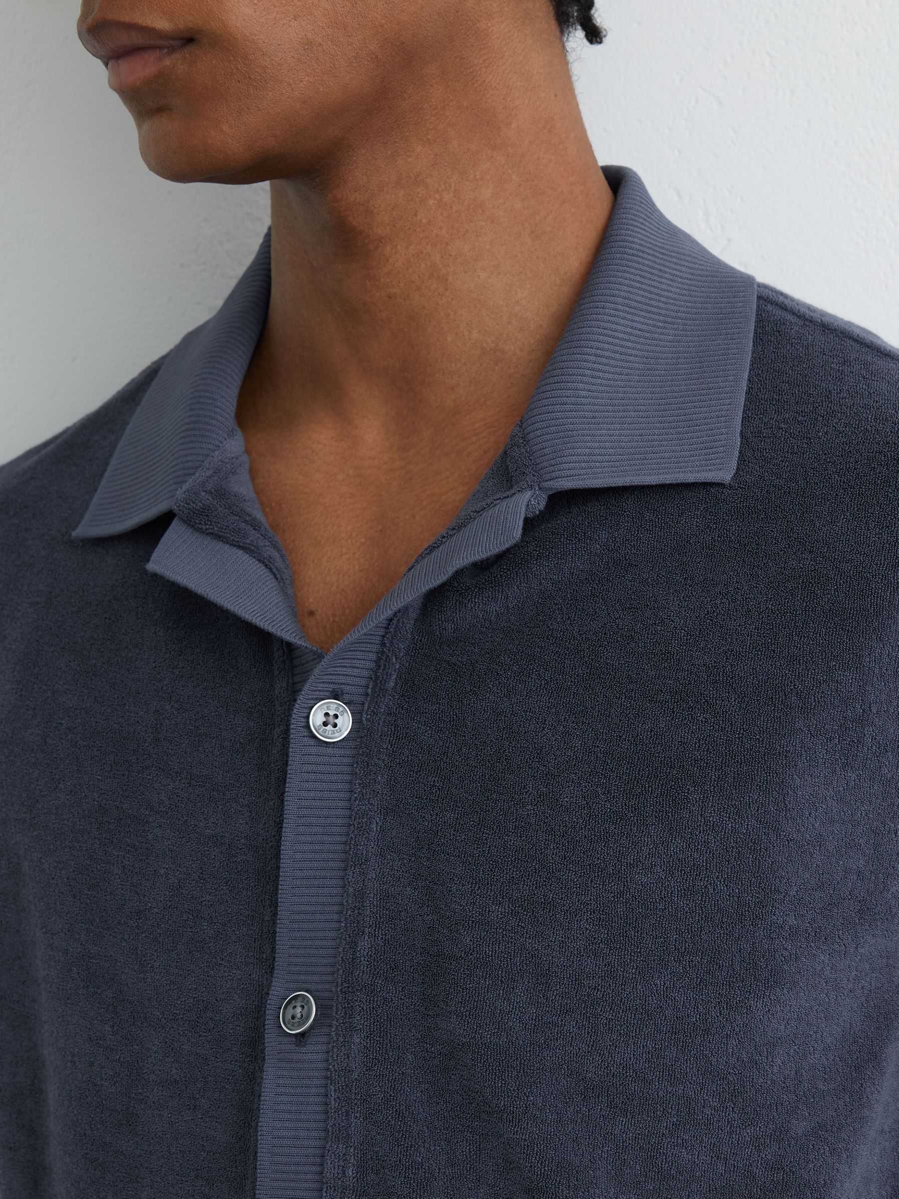 Towelling Short-Sleeve Shirt in Airforce Blue - Image 4 of 6