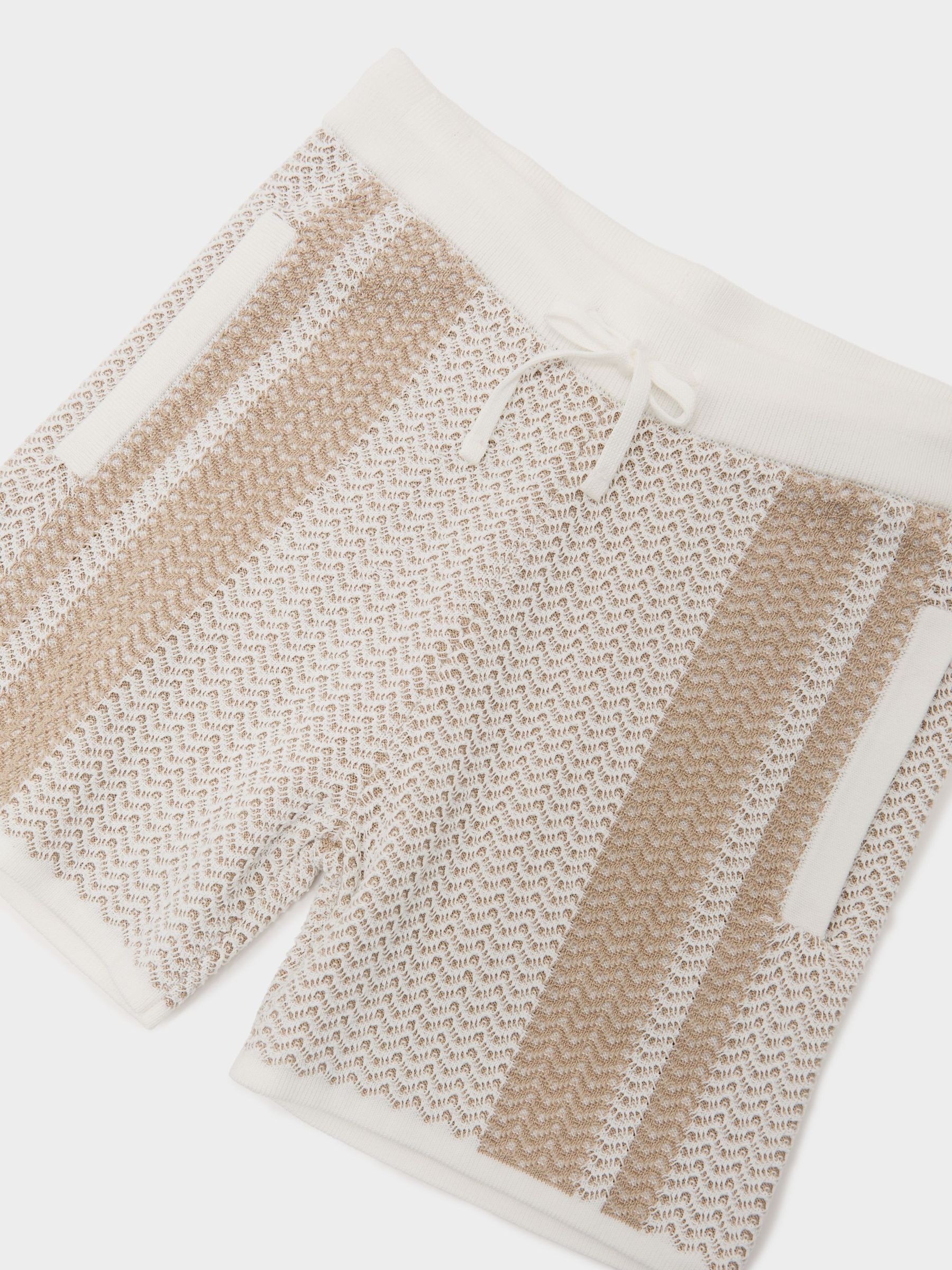 Short in Off White/Light Camel - Image 1 of 3