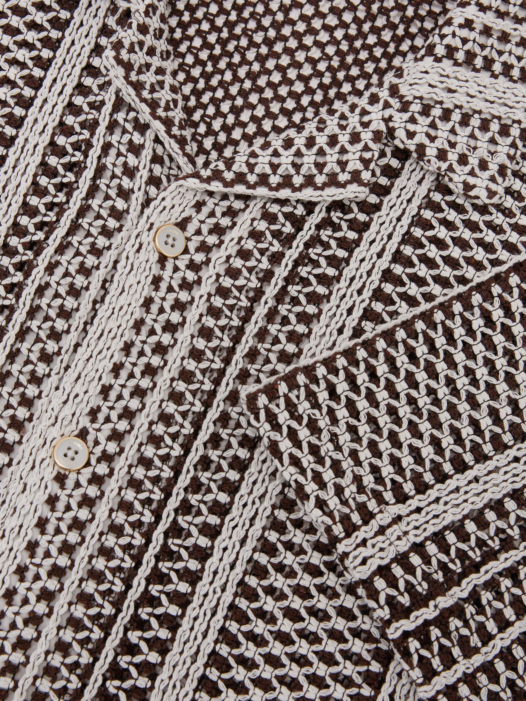 Hæklet stribet skjorte med cubansk krave i mørkebrun - Billede 7 af 7