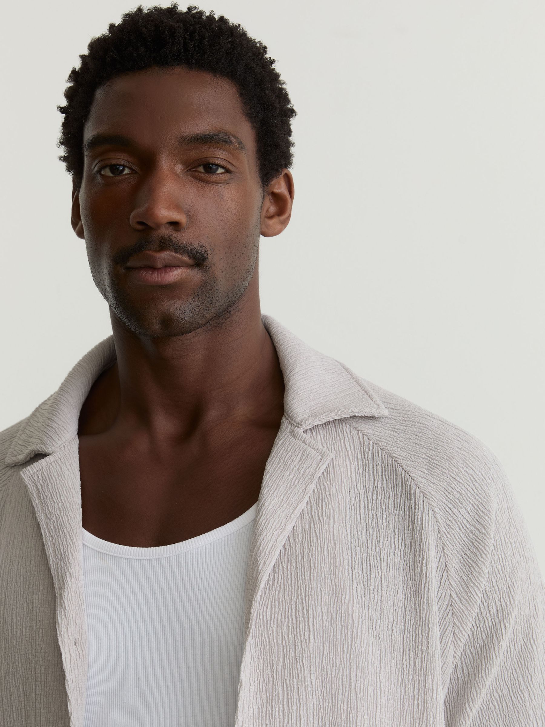 Textured Raglan Cuban-Collar Shirt in Silver - Image 4 of 6