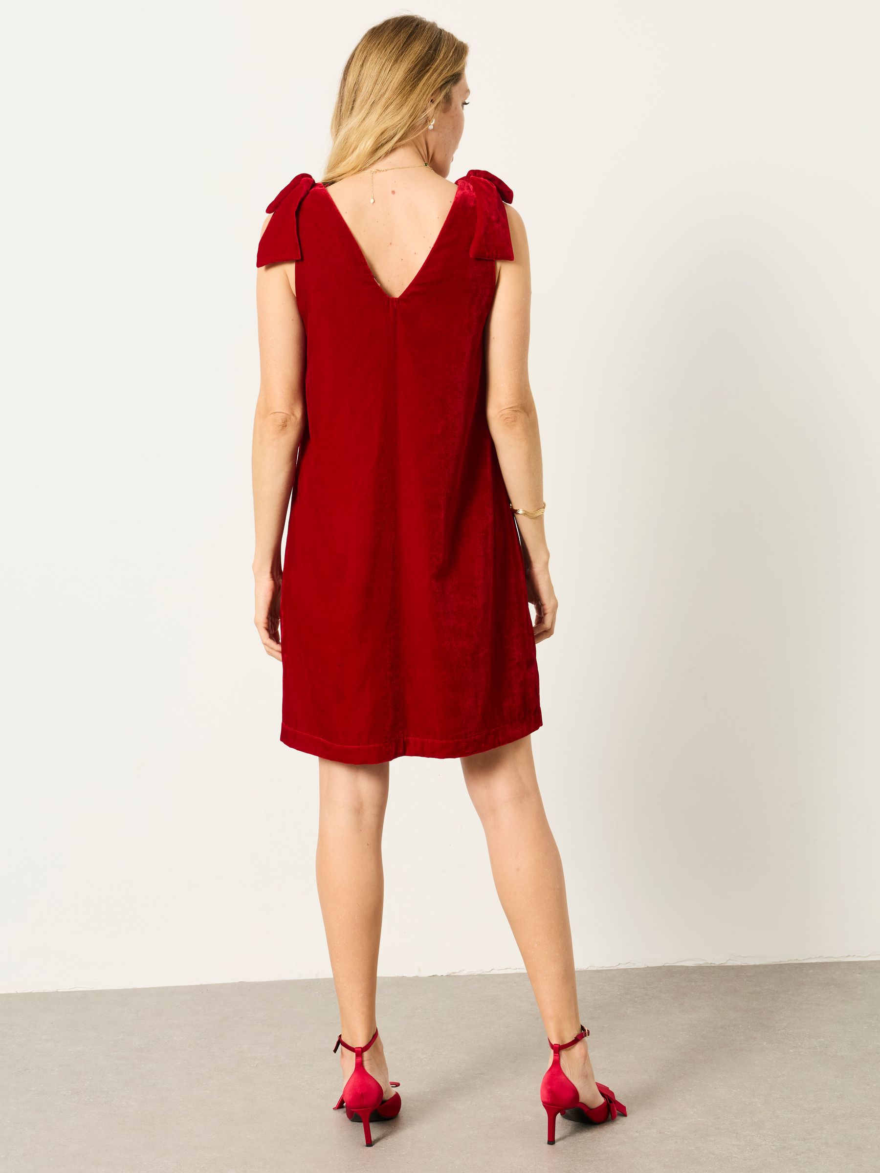 Nina Red Bow Detail Dress - Image 2 of 5 Nina Red Bow Detail Dress - Image 2 of 5