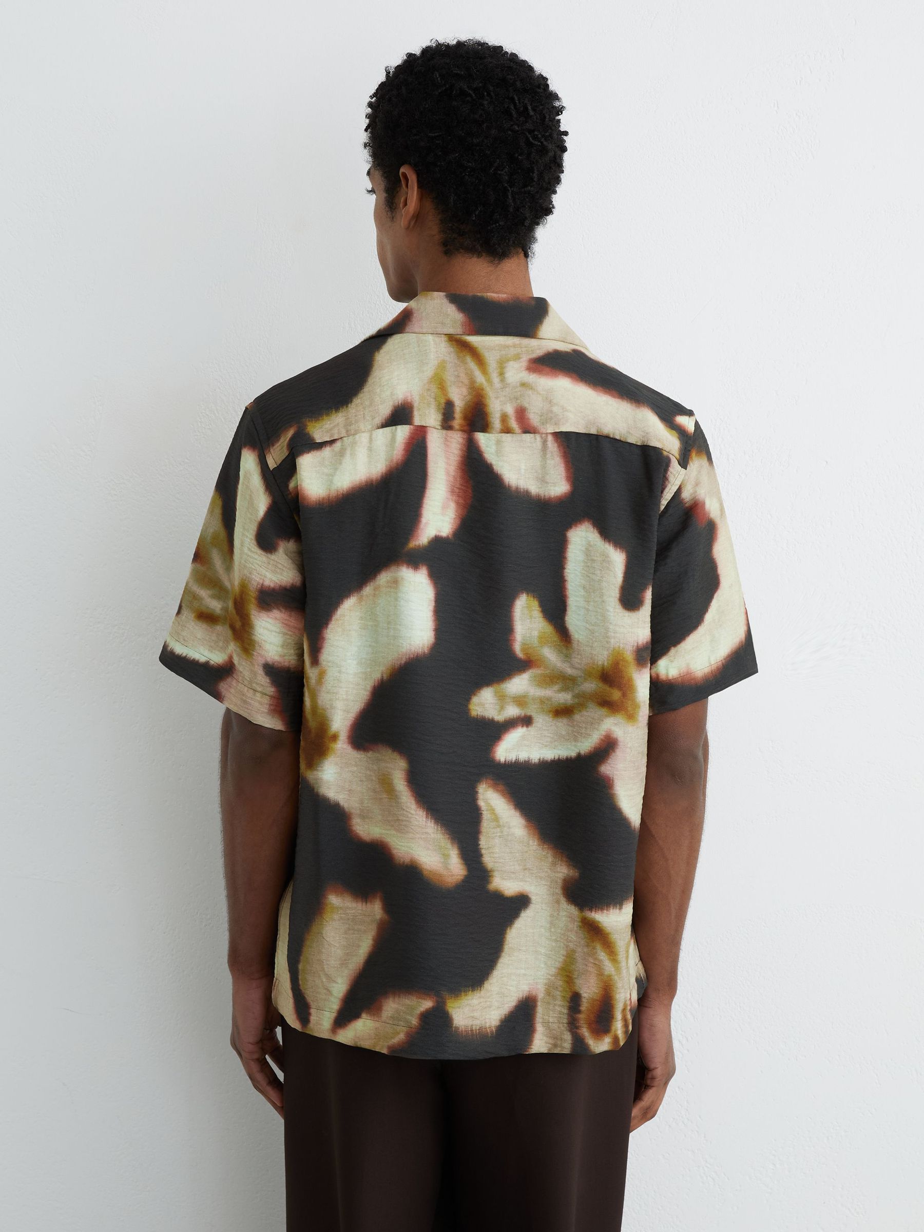 Graphic Floral-Print Short-Sleeve Shirt in Black - Image 6 of 7