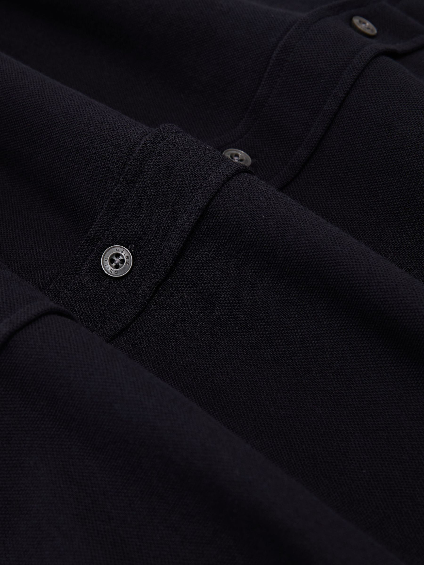 Cotton-Piqué Garment-Dyed Shirt Regular-Fit in Navy - Image 6 of 6