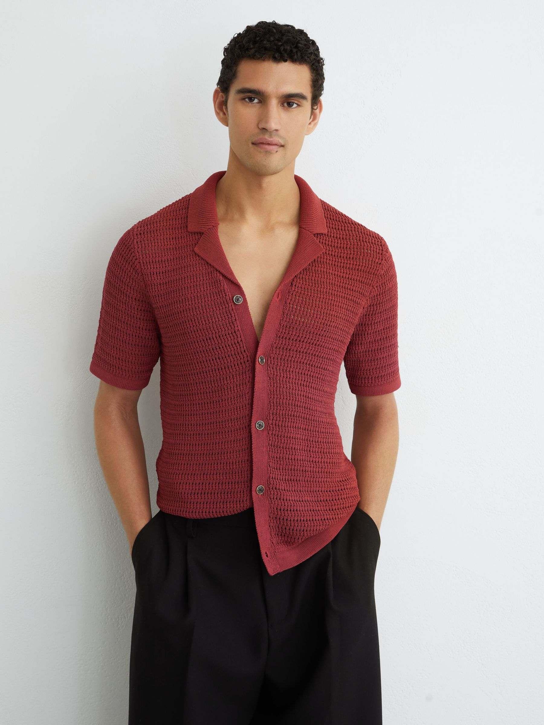 Open-Knit Button-Through Shirt in Rust Red - Bild 1 von 5