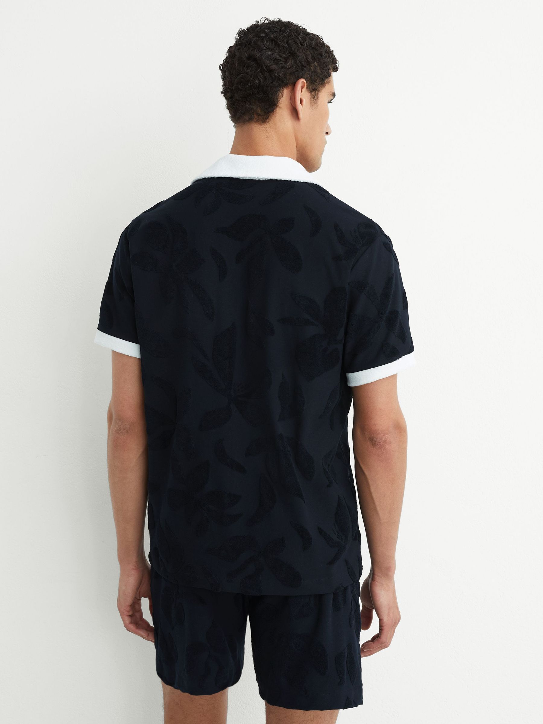 Towelling-Jacquard Tipped Shirt in Navy - image 4