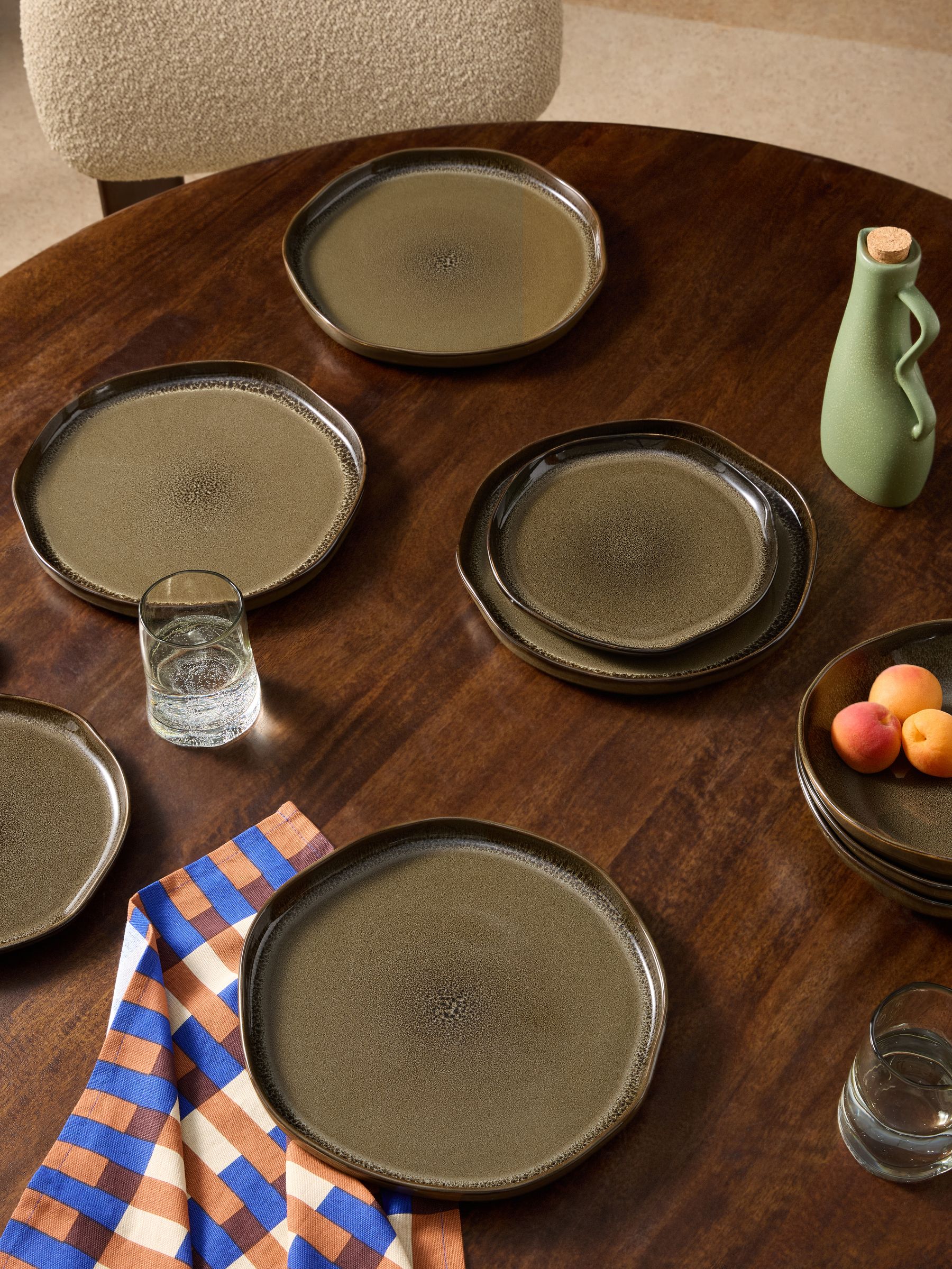 4 Pack Travellers Rest Dinner Plates in Brown - Image 1 of 1