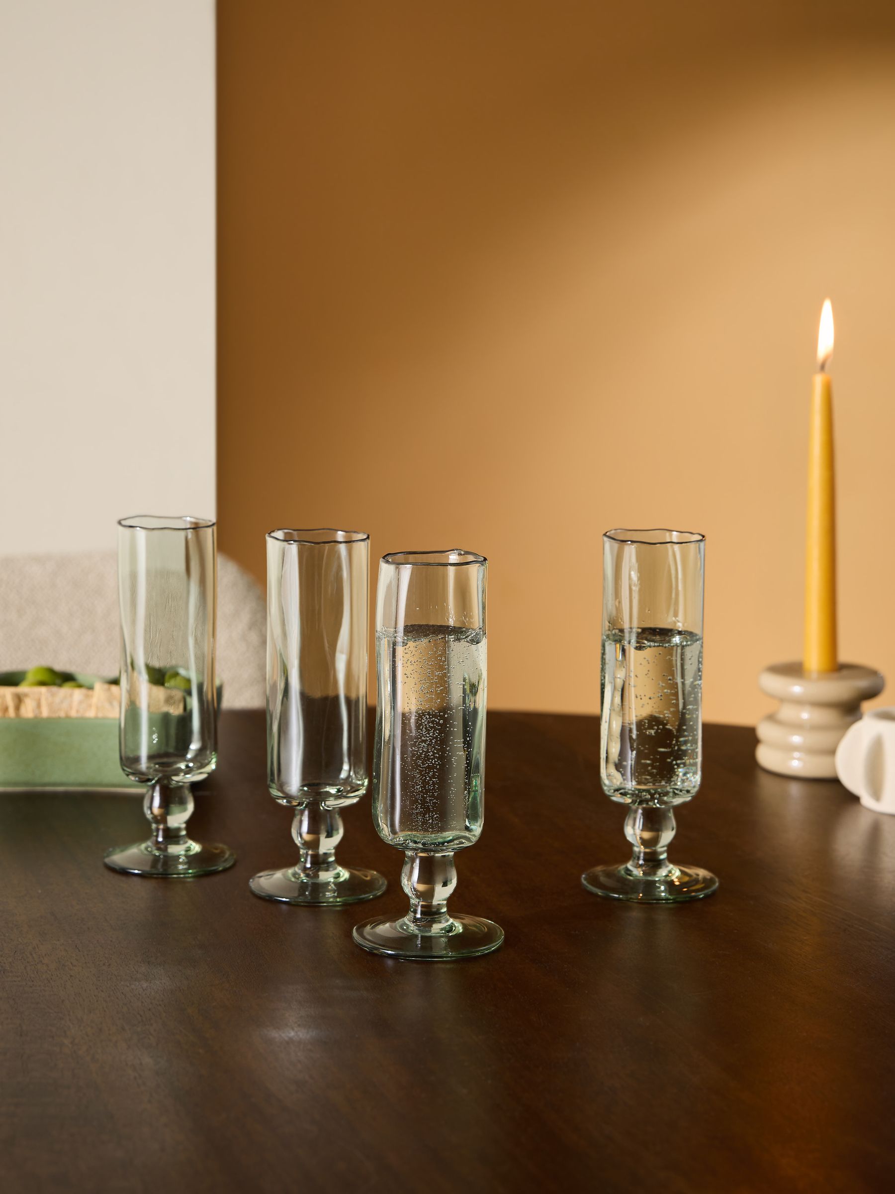 4 Pack Solid Colour Spray in Green - Image 1 of 3