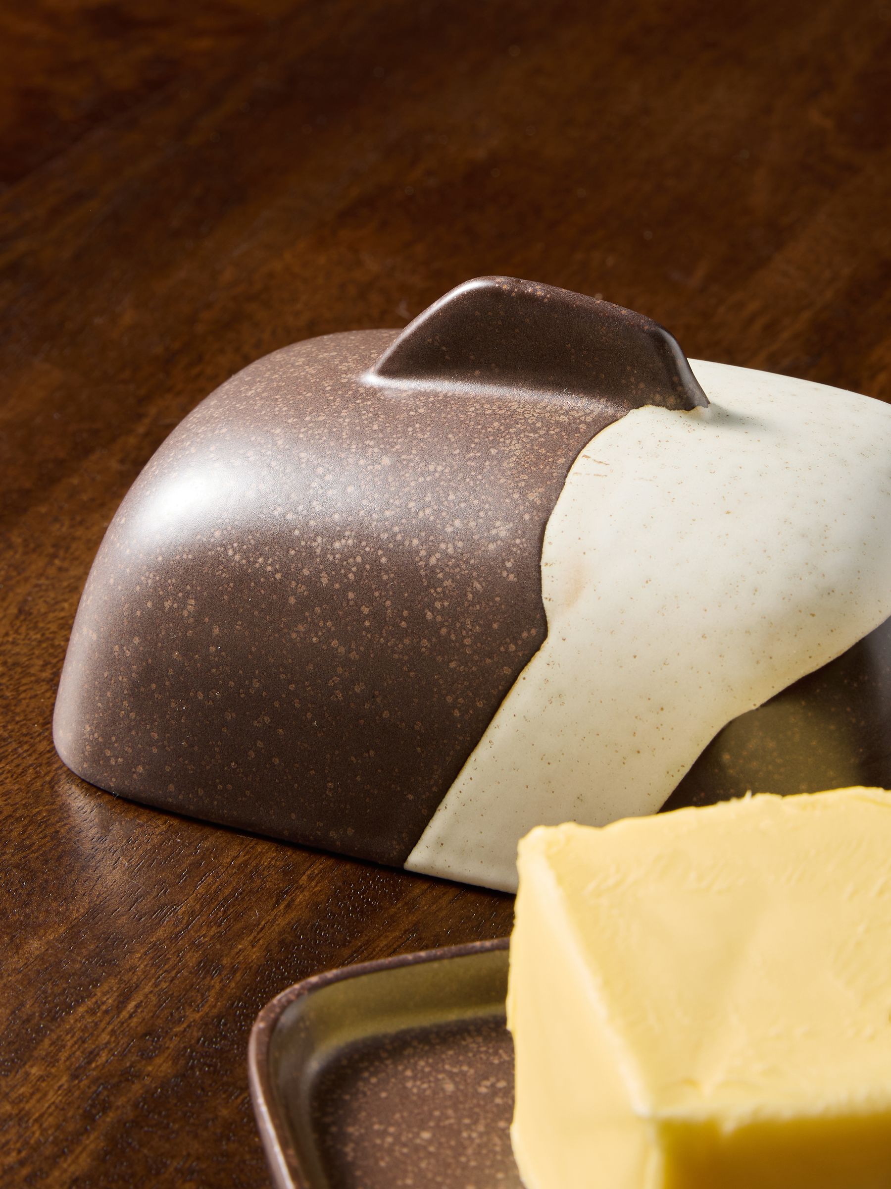 Enzo Butter Dish in Brown - Image 4 of 6