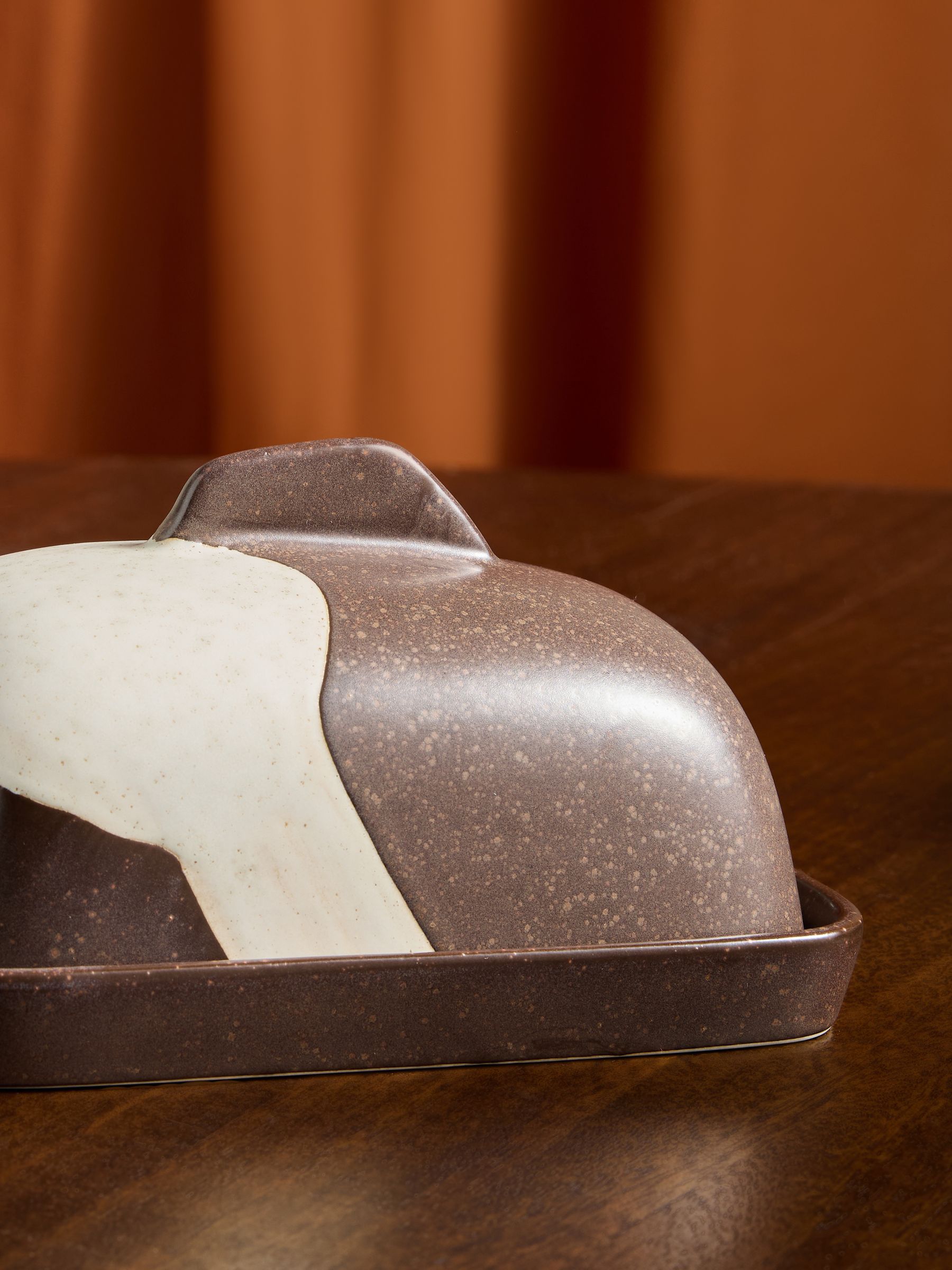 Enzo Butter Dish in Brown - Image 5 of 6