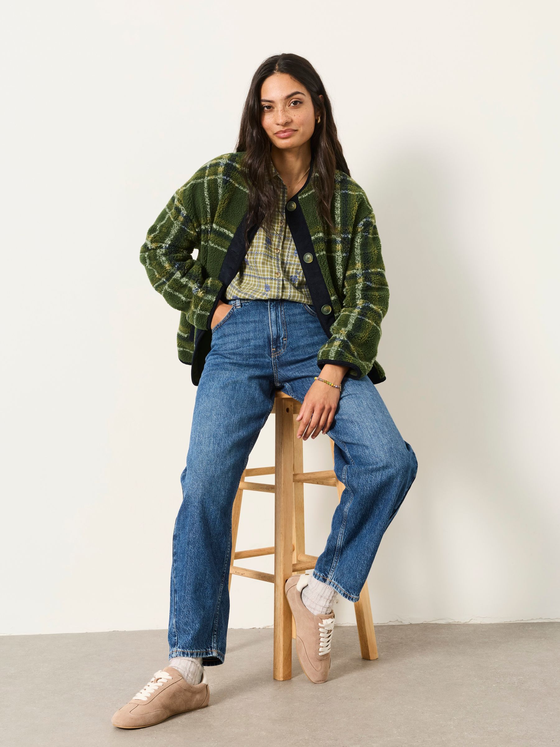 Camber Mid Blue Barrel Jeans - Image 5 of 6