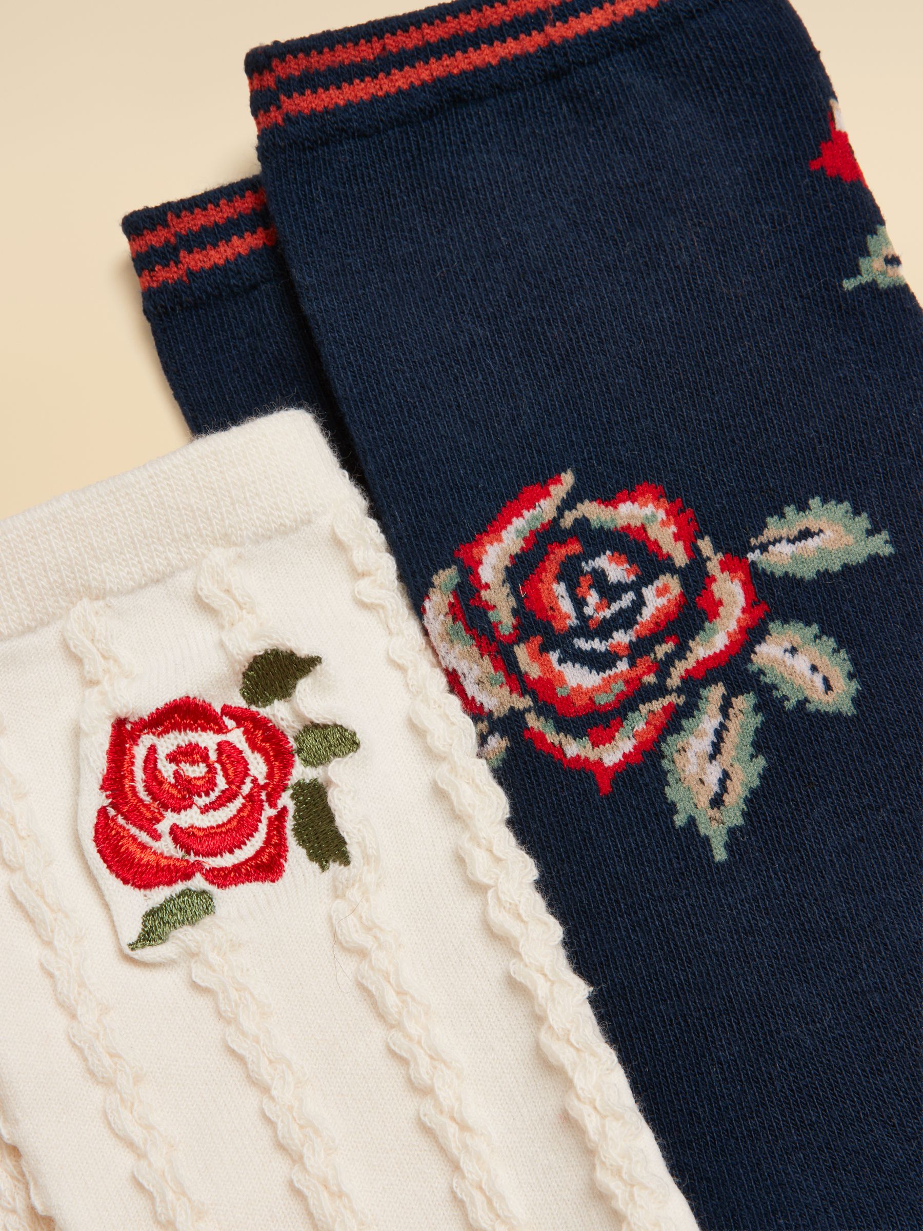 Women's Everyday Navy Rose Cotton Blend Socks 2 Pack (size 4-8) - Image 2 of 3