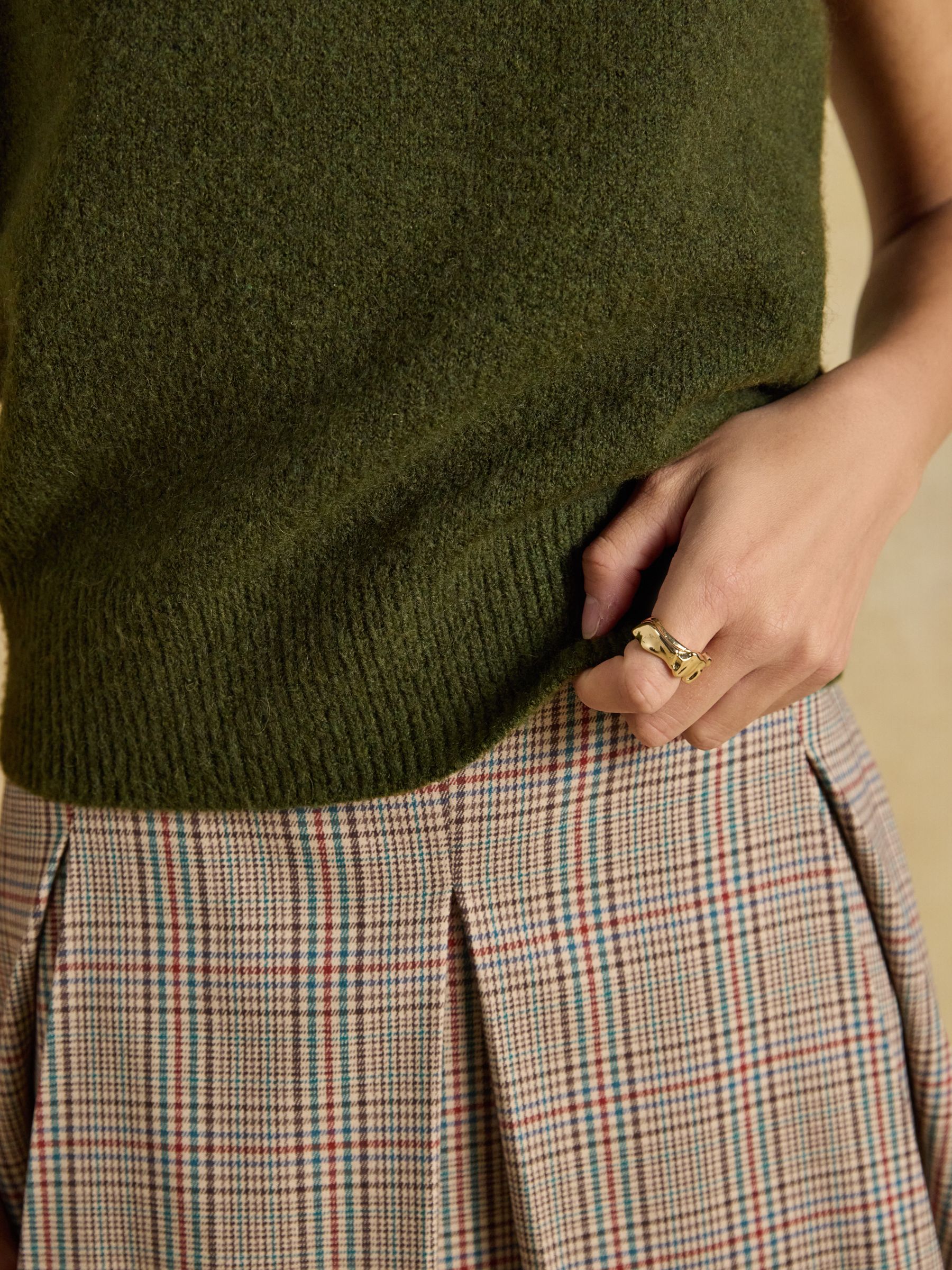 Holly Khaki Green Knitted Vest - Image 6 of 8