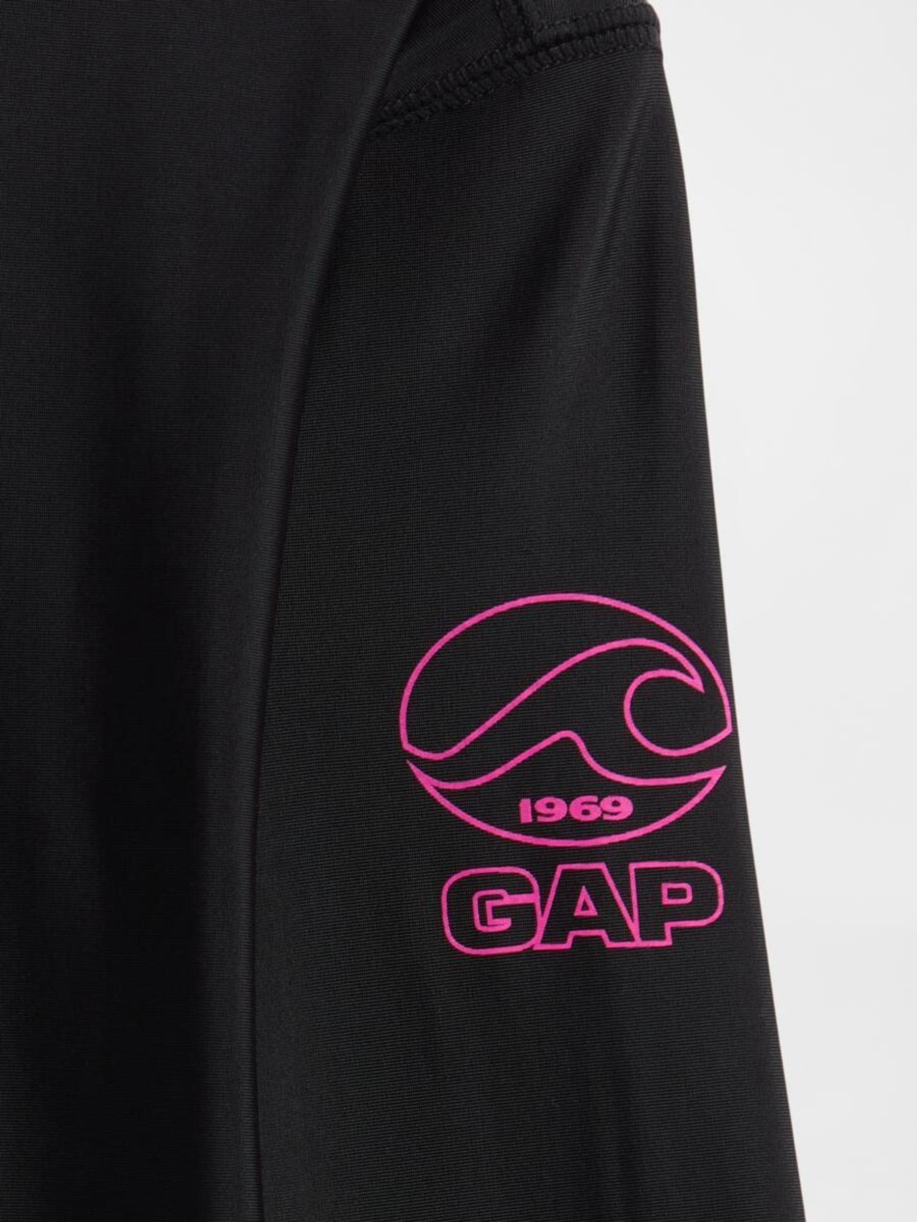 Black Logo Rash Guard (4-13yrs) - Image 3 of 3