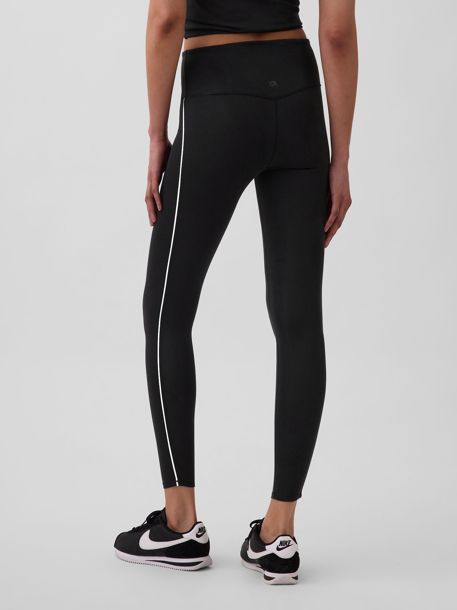 Black GapFit Smooth High Waisted Leggings - Image 2 of 6