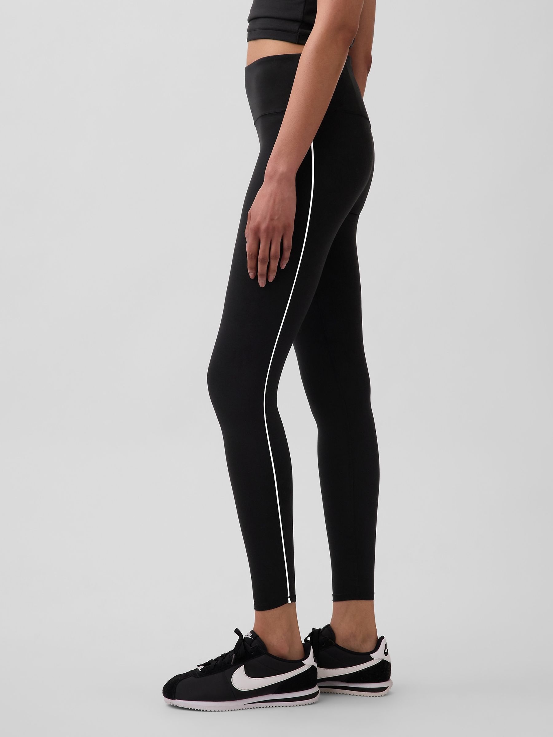 Black GapFit Smooth High Waisted Leggings - Image 3 of 6