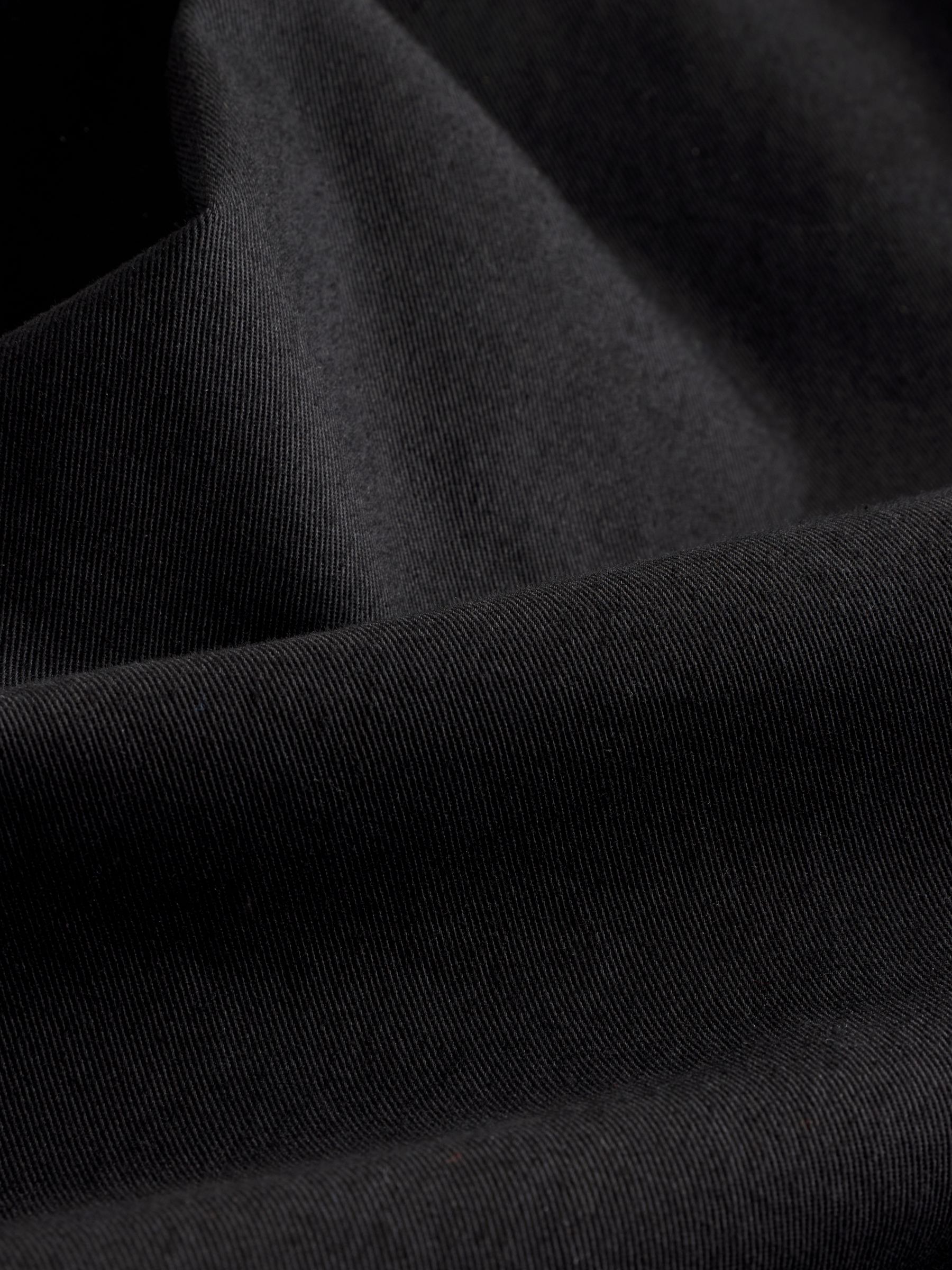 Black 7 inch Relaxed Shorts - Image 4 of 4