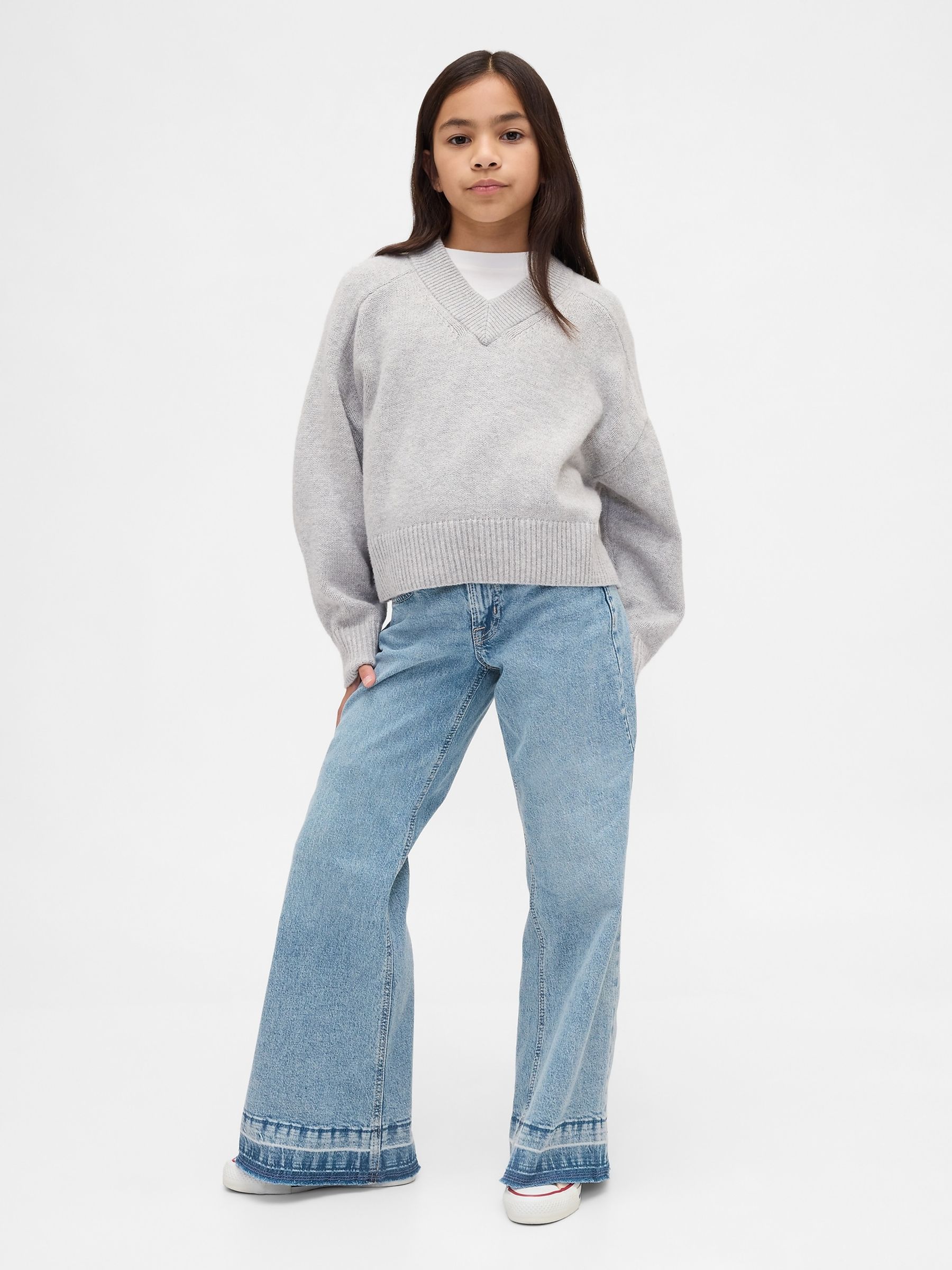 Meidum Wash Low Rise Relaxed Flare Jeans - Image 3 of 5