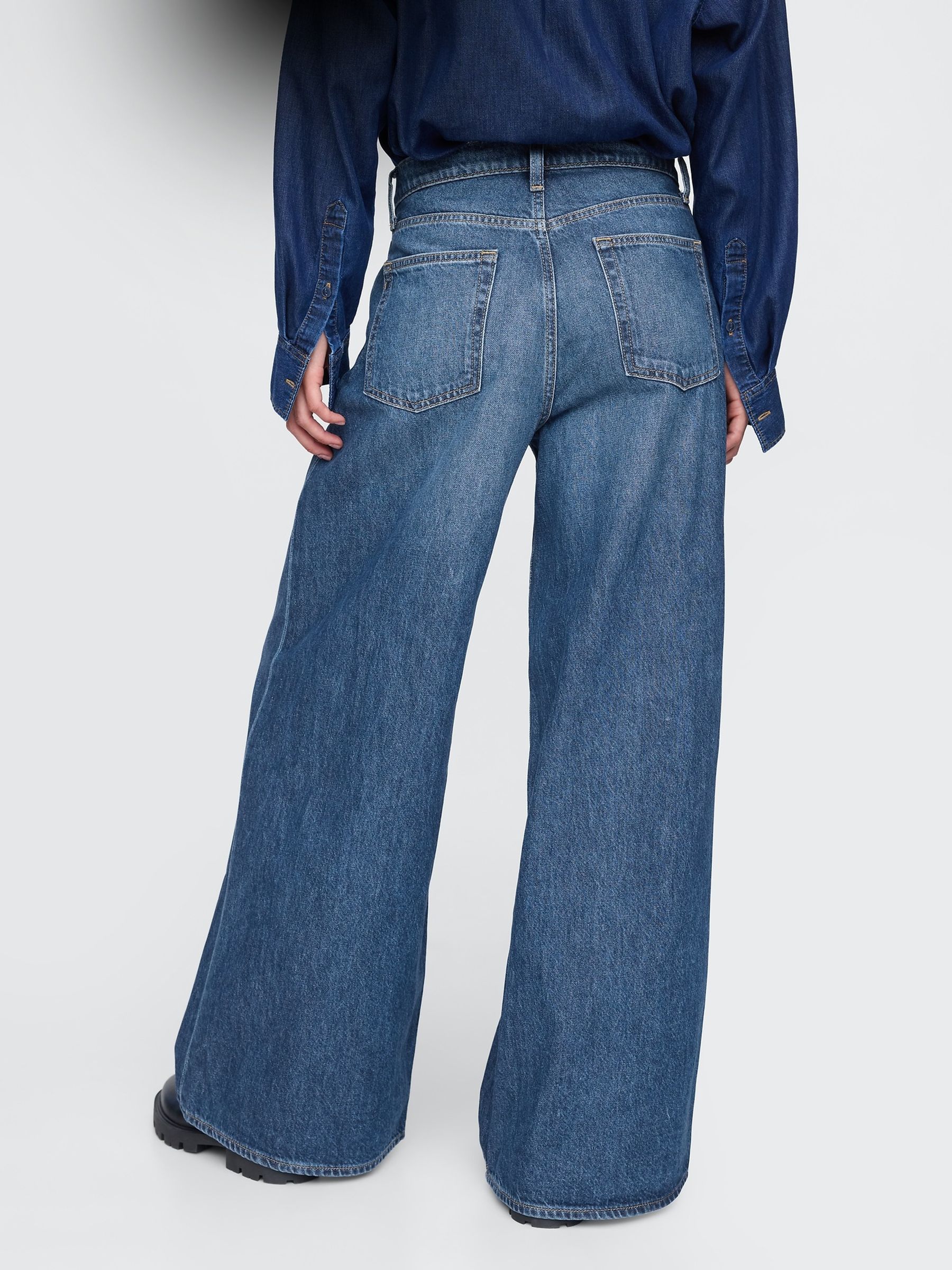 Medium wash Mid Rise Extra Baggy Jeans - Image 2 of 4