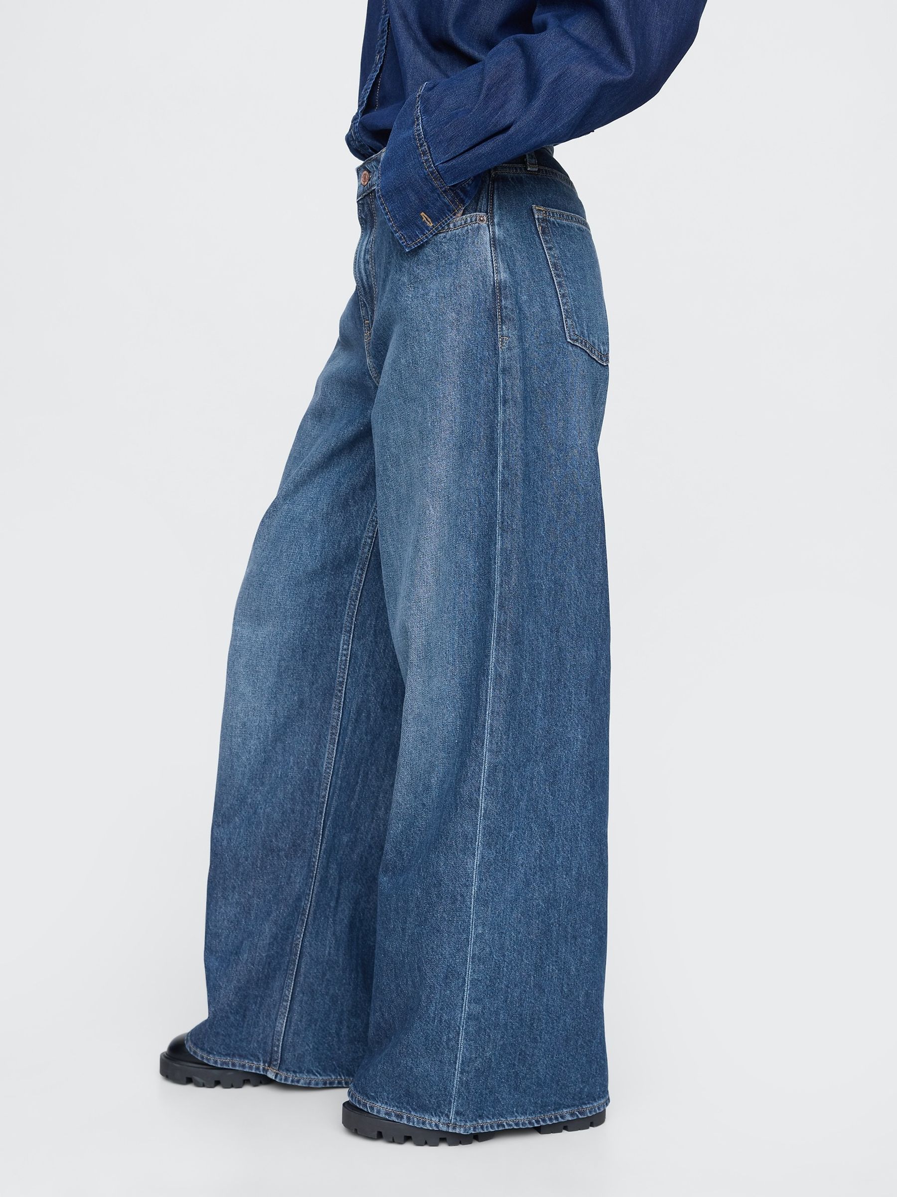 Medium wash Mid Rise Extra Baggy Jeans - Image 3 of 4