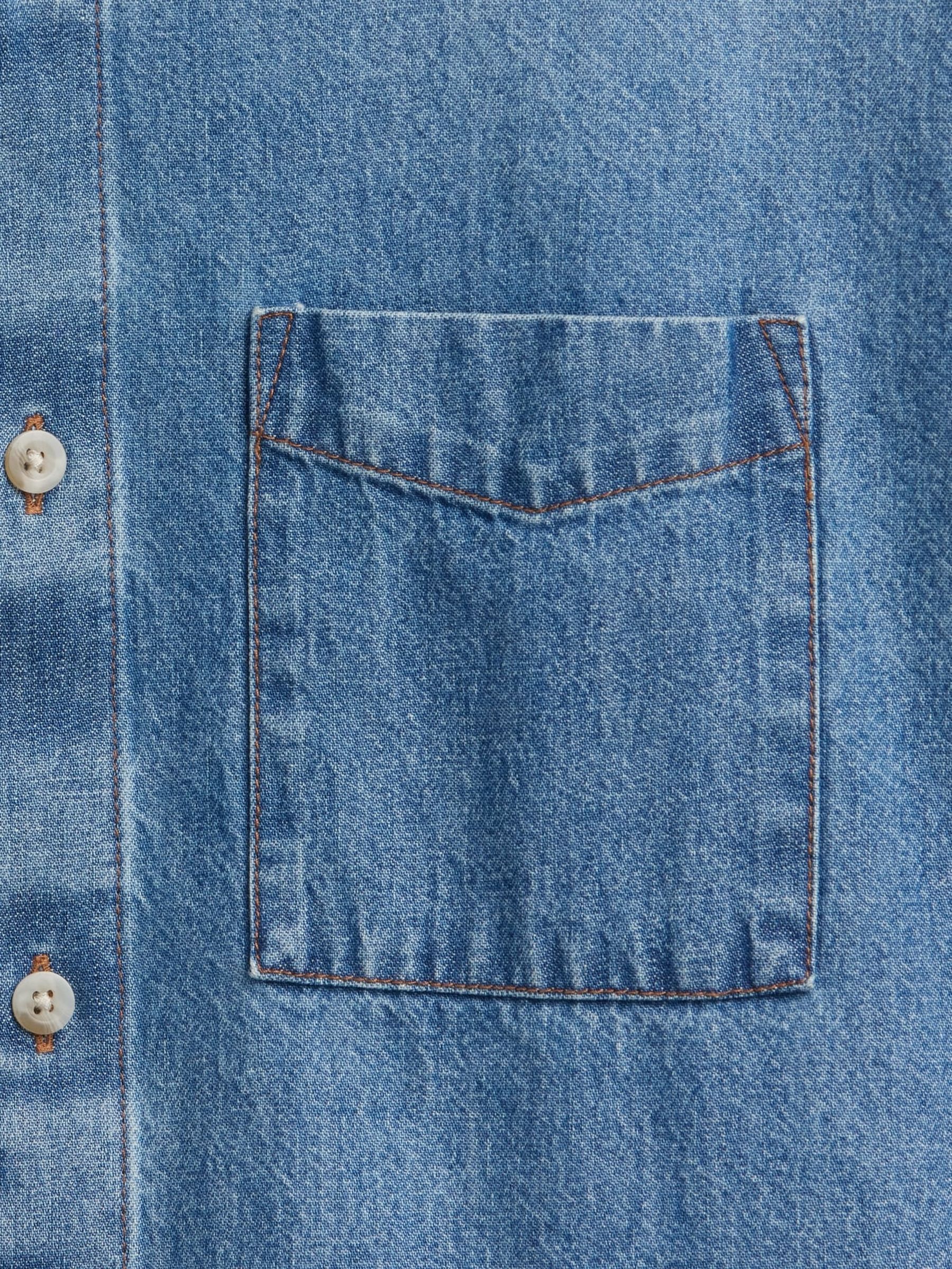 Medium wash Denim Relaxed Straight-Hem Shirt - Image 4 of 4 Medium wash Denim Relaxed Straight-Hem Shirt - Image 4 of 4