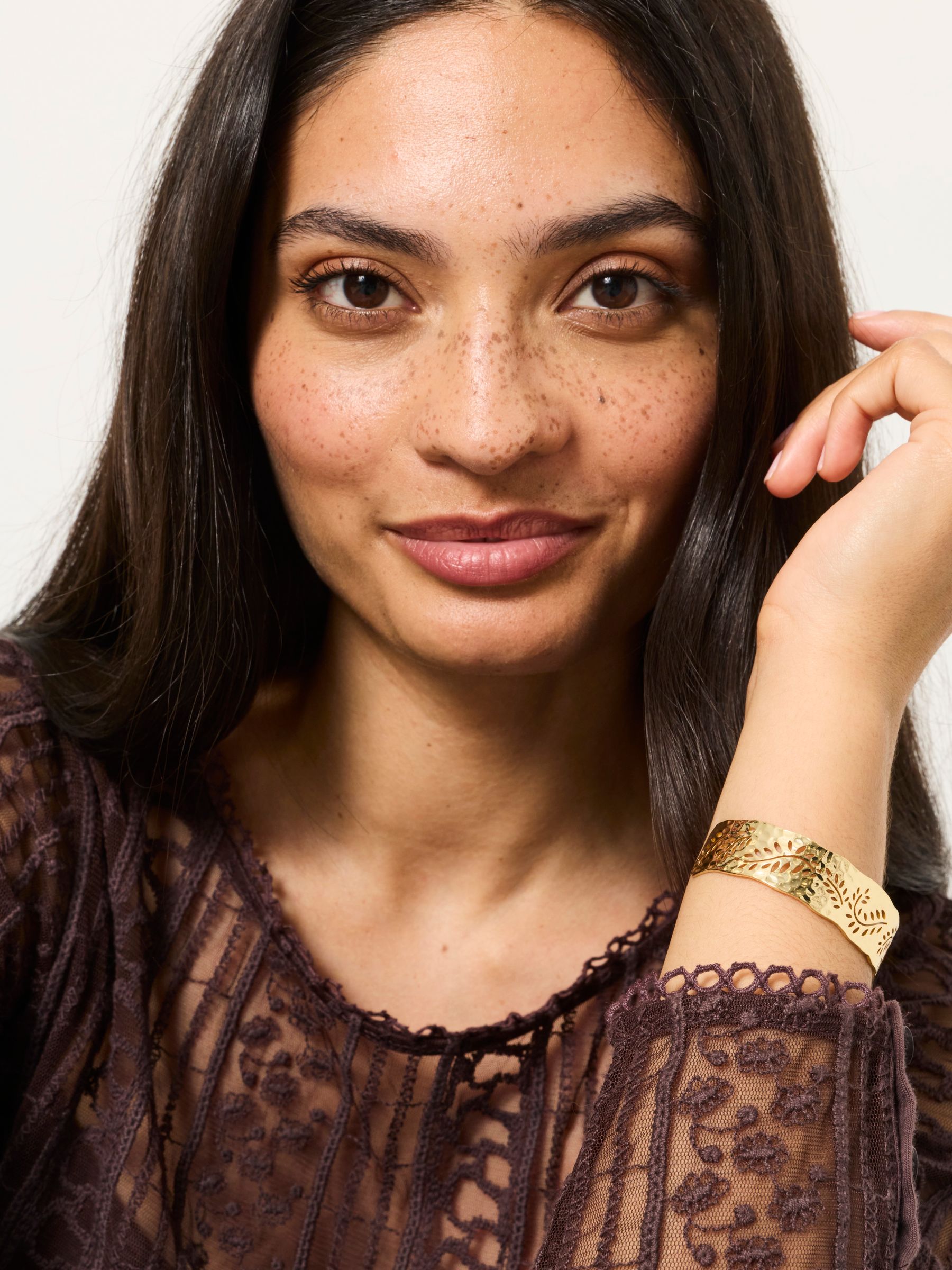 Leaf Bangle in Gold Tone - Image 3 of 4