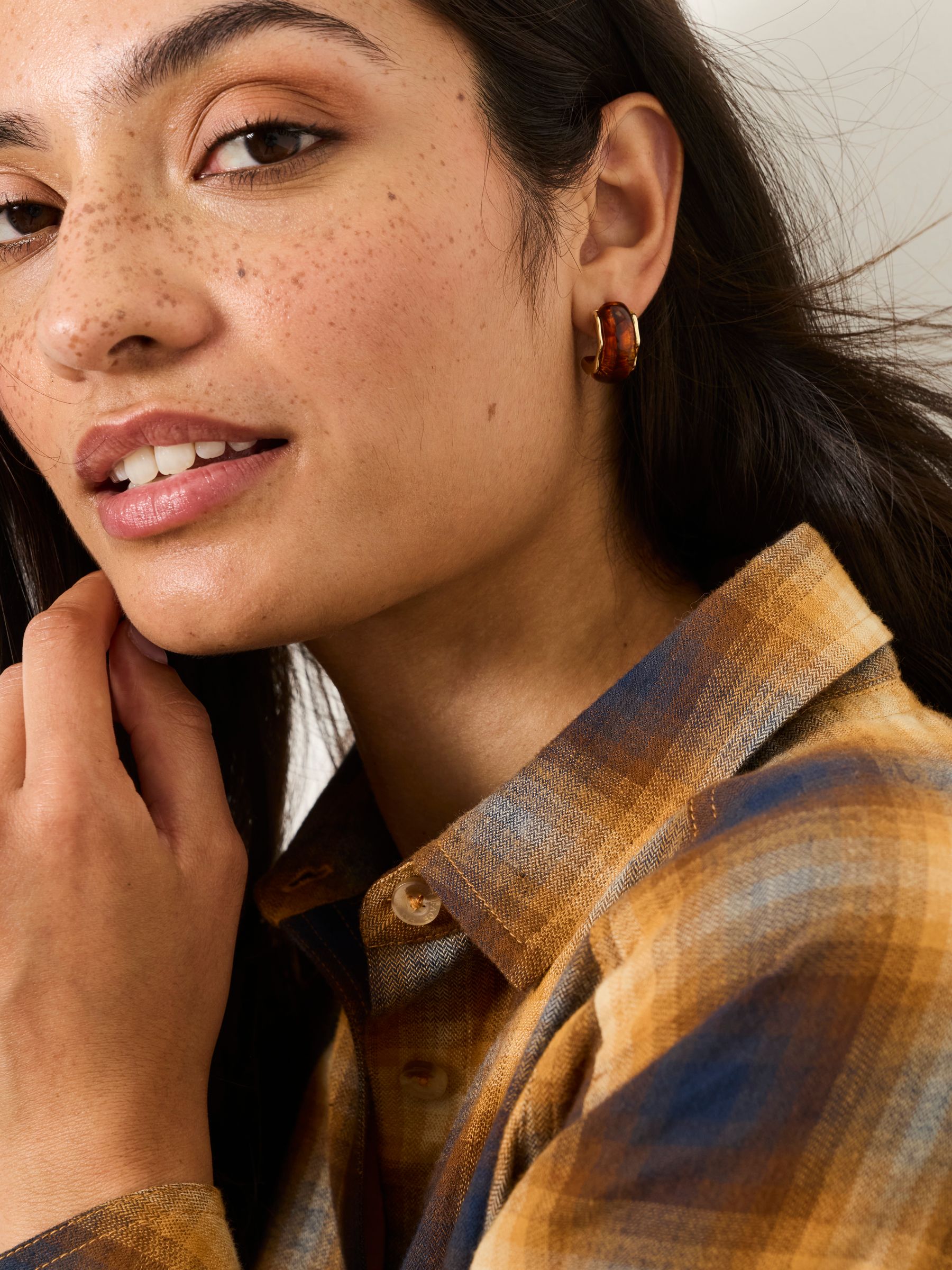 Brown Resin Hoop Earrings - Image 5 of 5