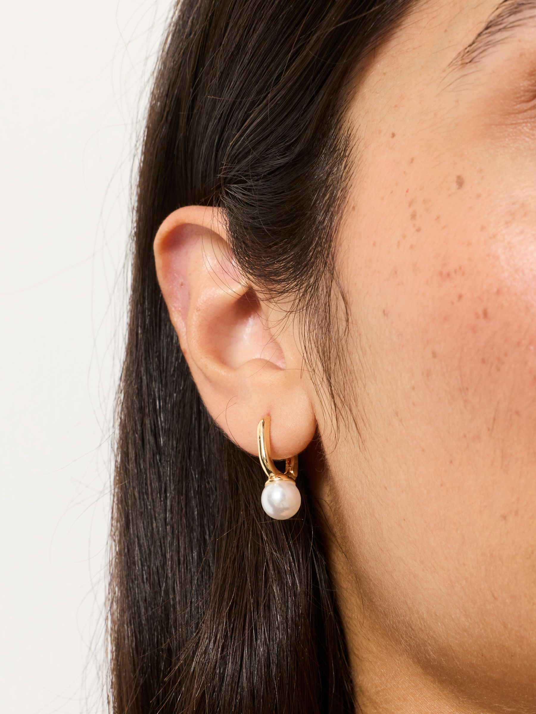 Gold Tone Faux Pearl Hoop Earrings - Image 5 of 5 Gold Tone Faux Pearl Hoop Earrings - Image 5 of 5