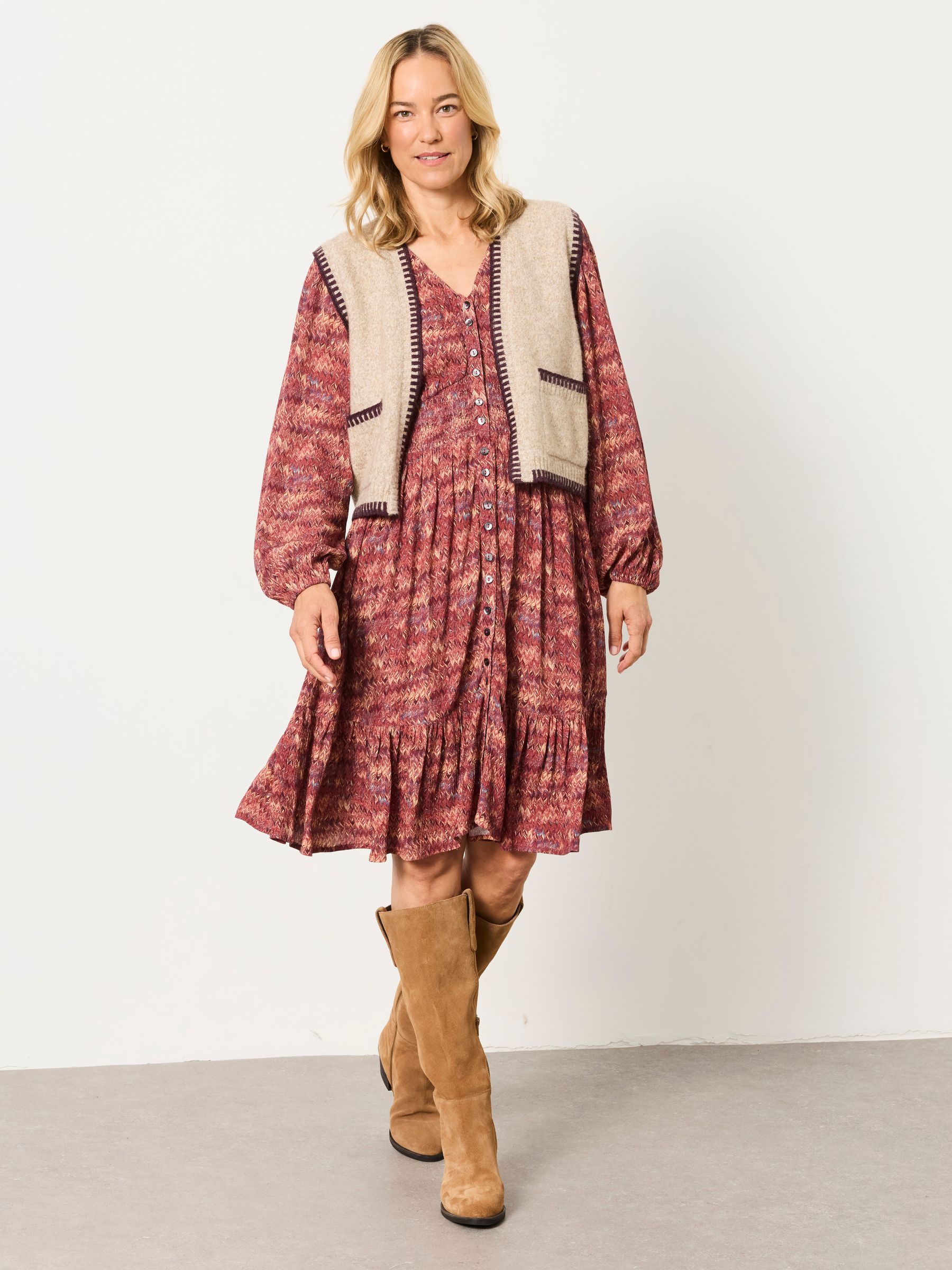 Hattie Natural Knitted Edge to Edge Sleeveless Cardigan - Image 4 of 7