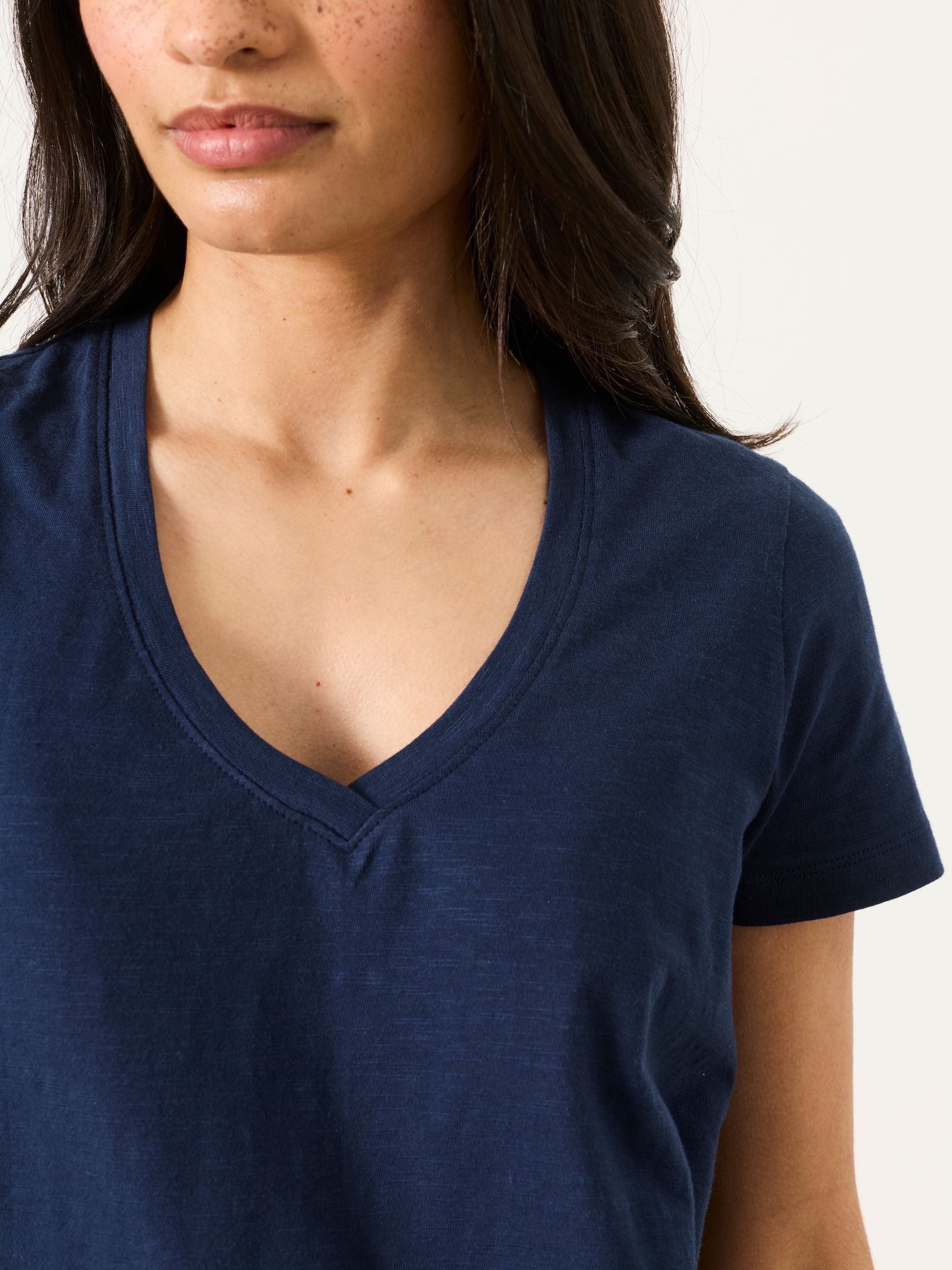 Demi Navy/White 2 Pack V Neck T-Shirt - Image 5 of 7