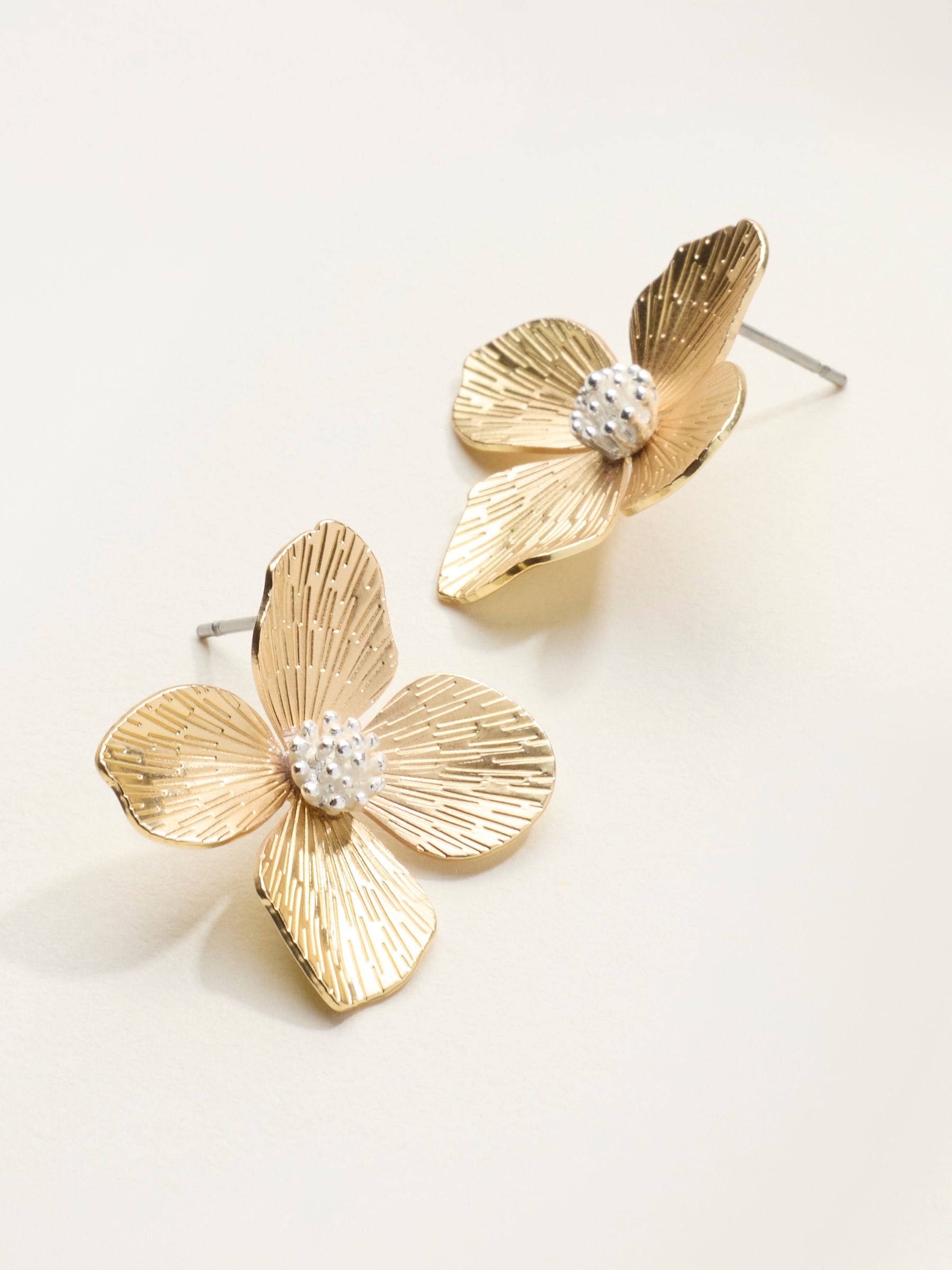 Gold Tone V and A Flower Stud Earrings - Image 4 of 4