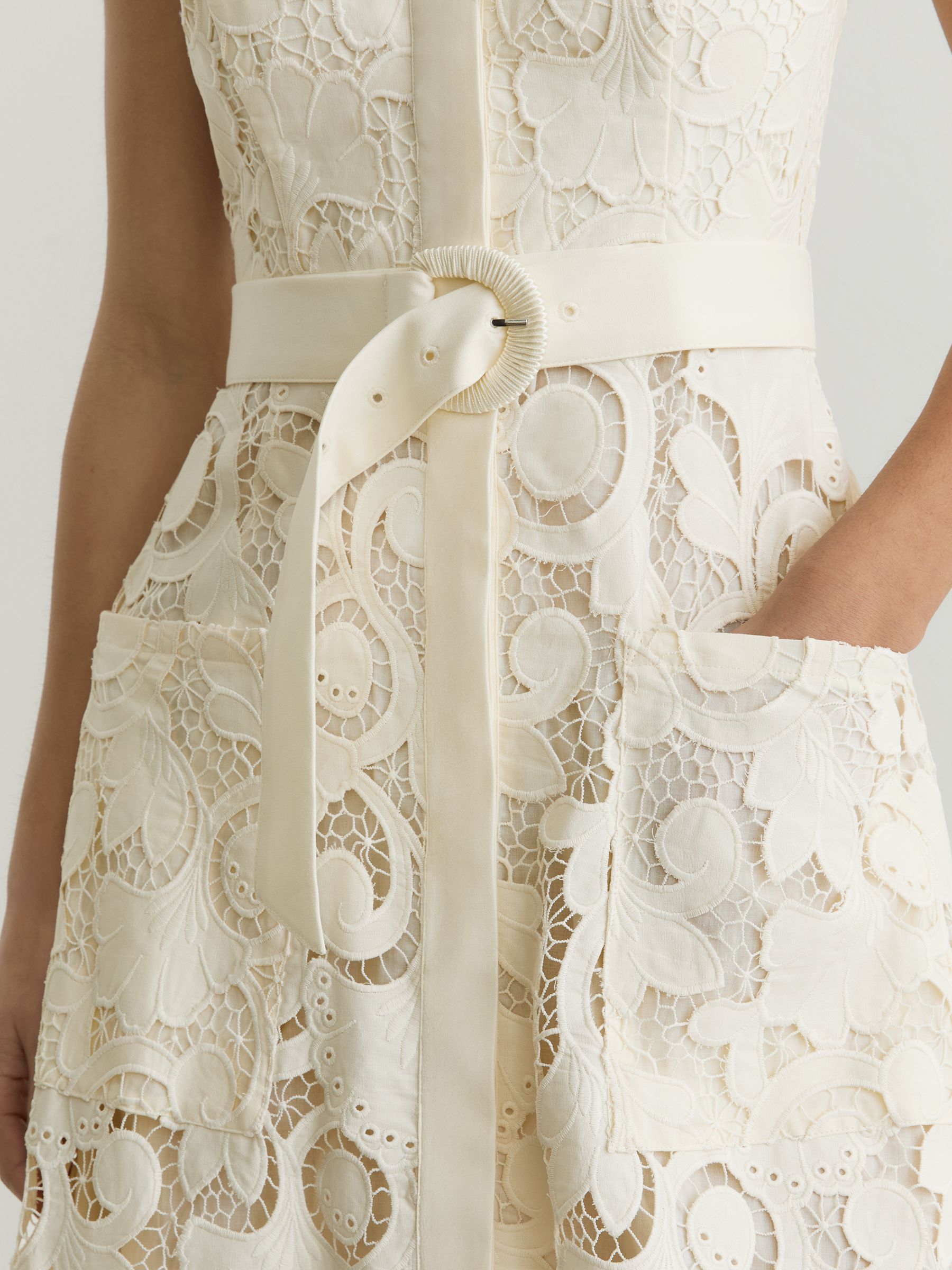 Dress in Cream - Image 4 of 7